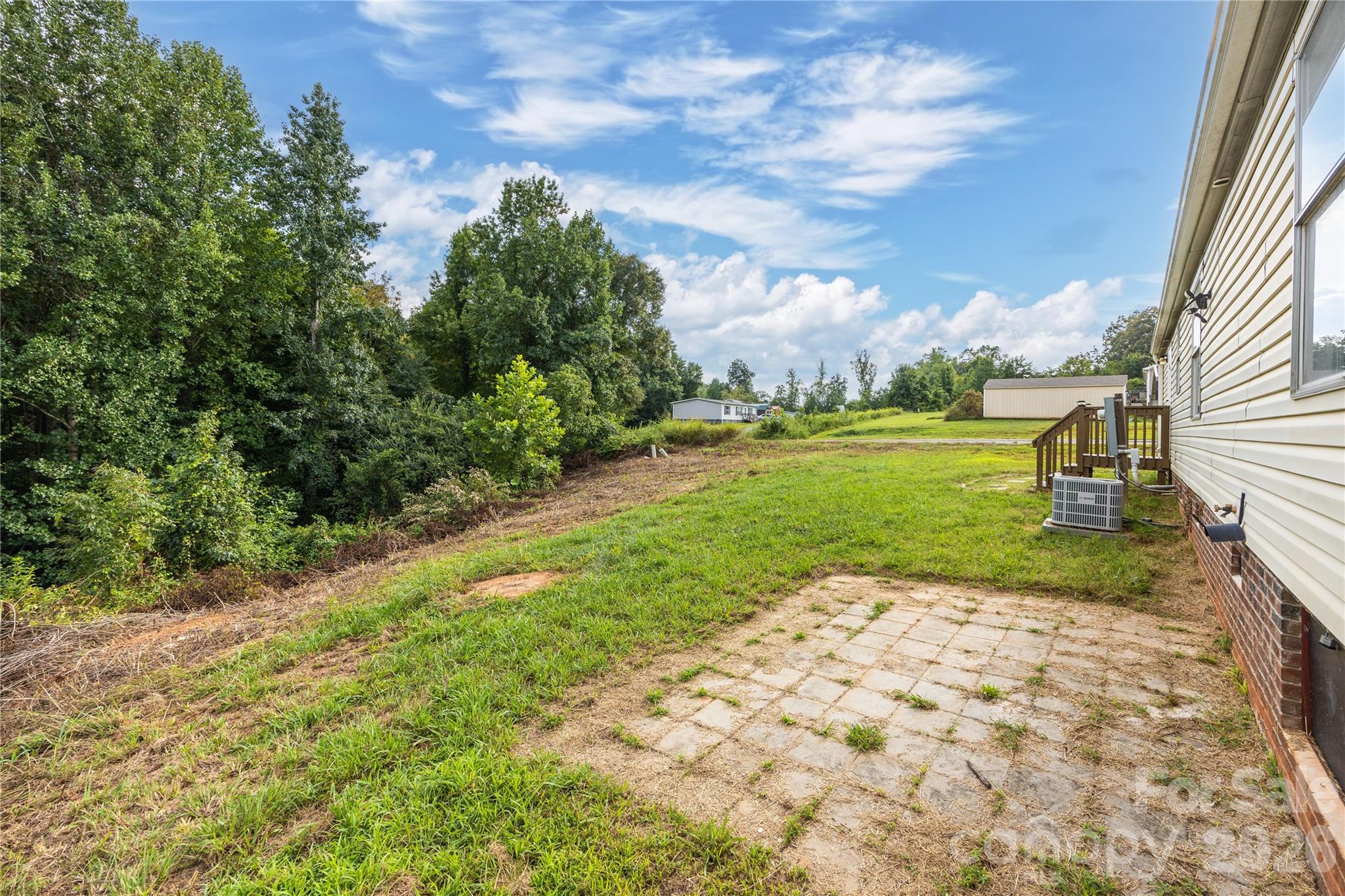 main property photo 31