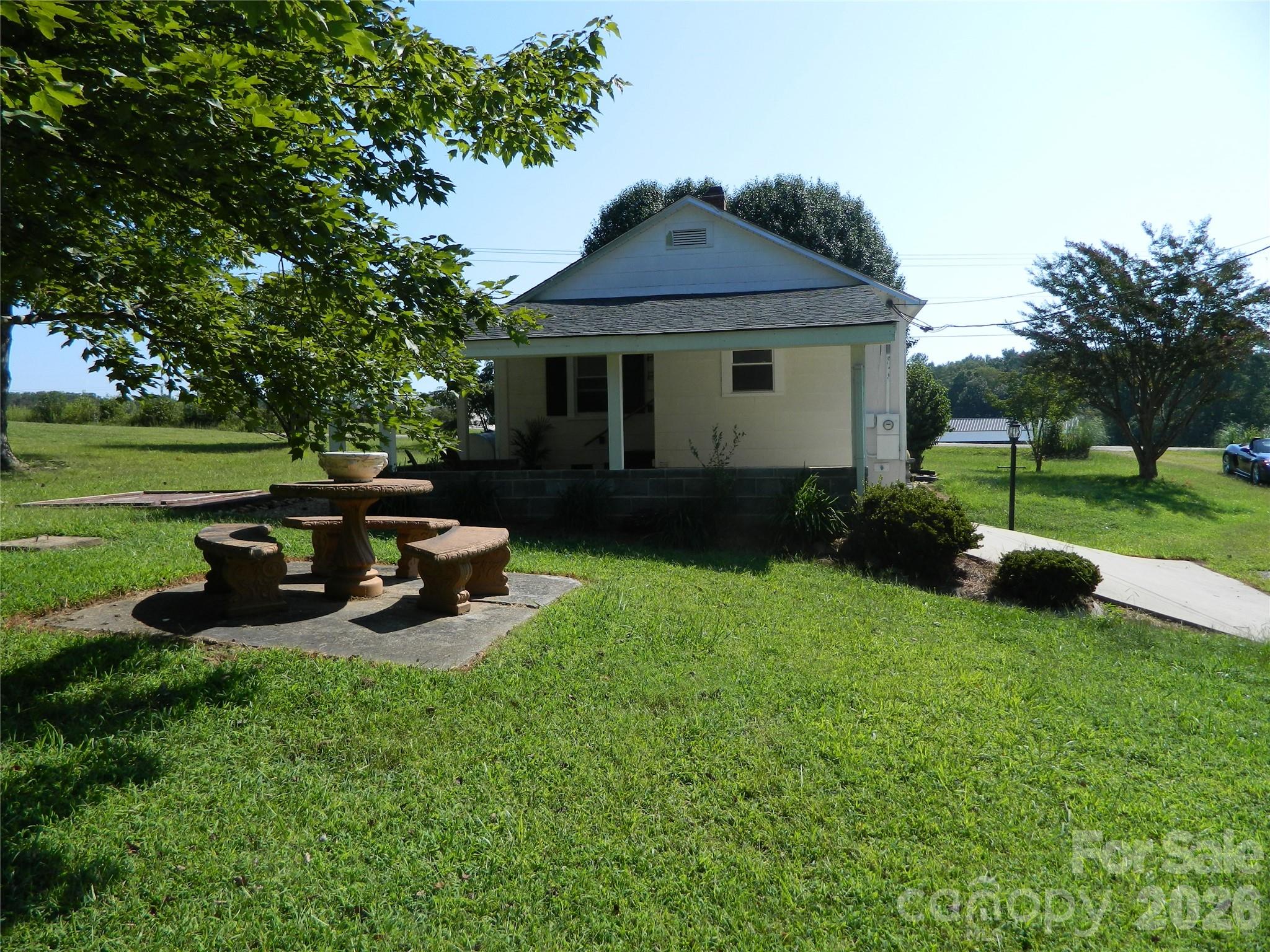 main property photo 17