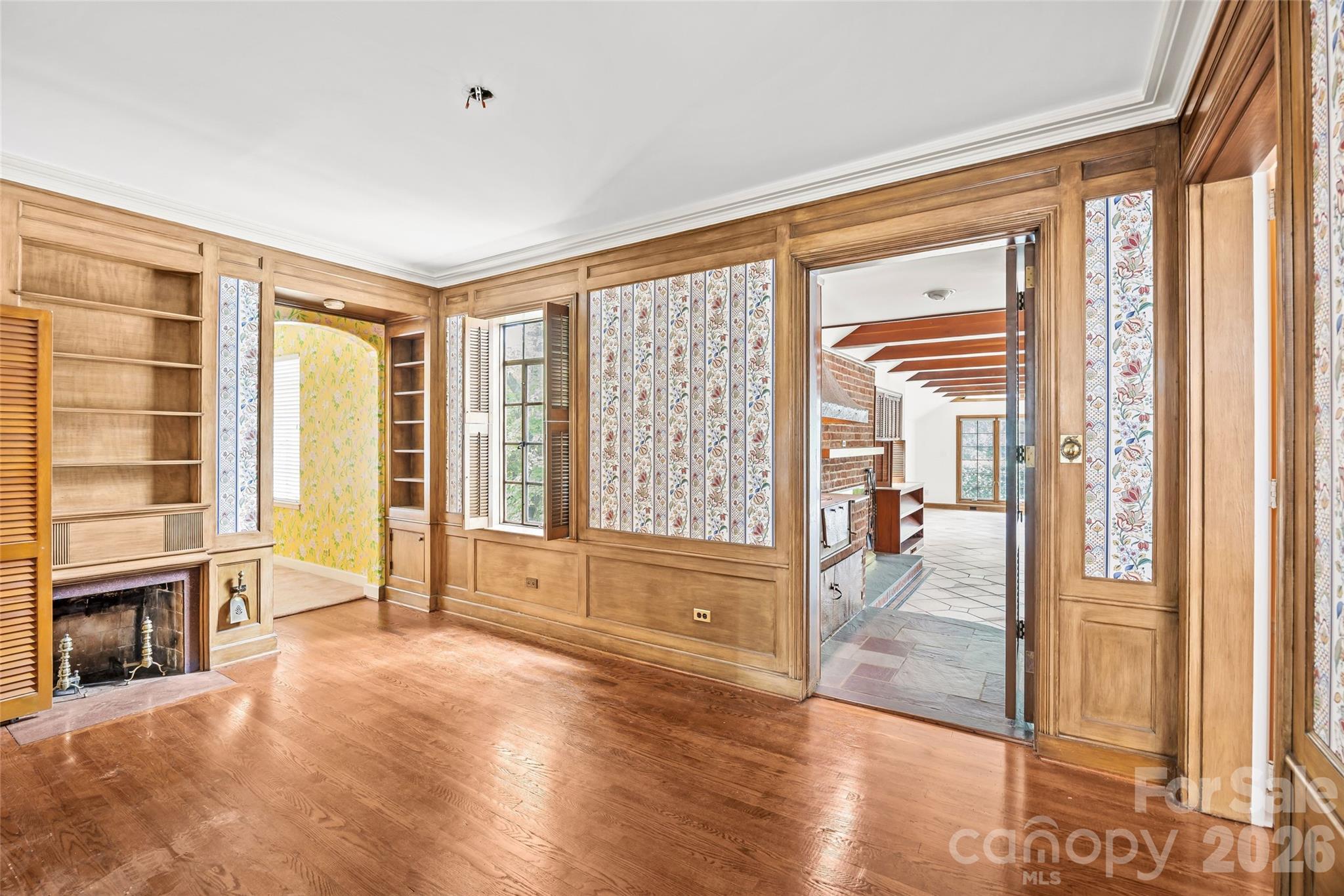 main property photo 32