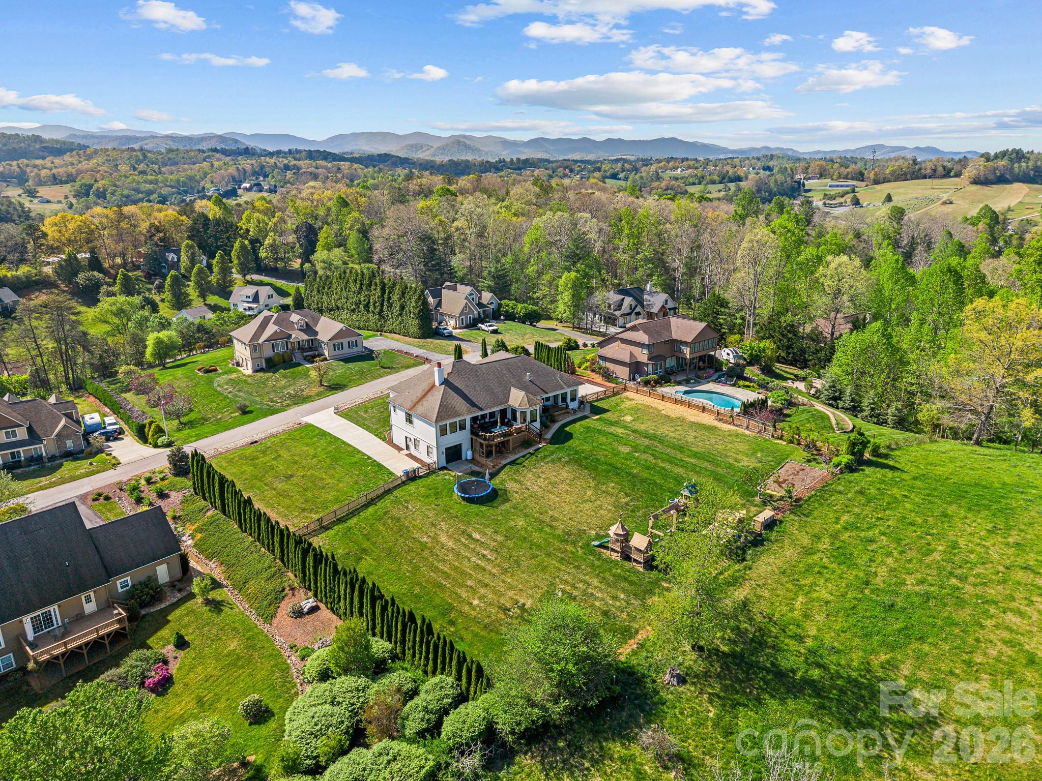 main property photo 13
