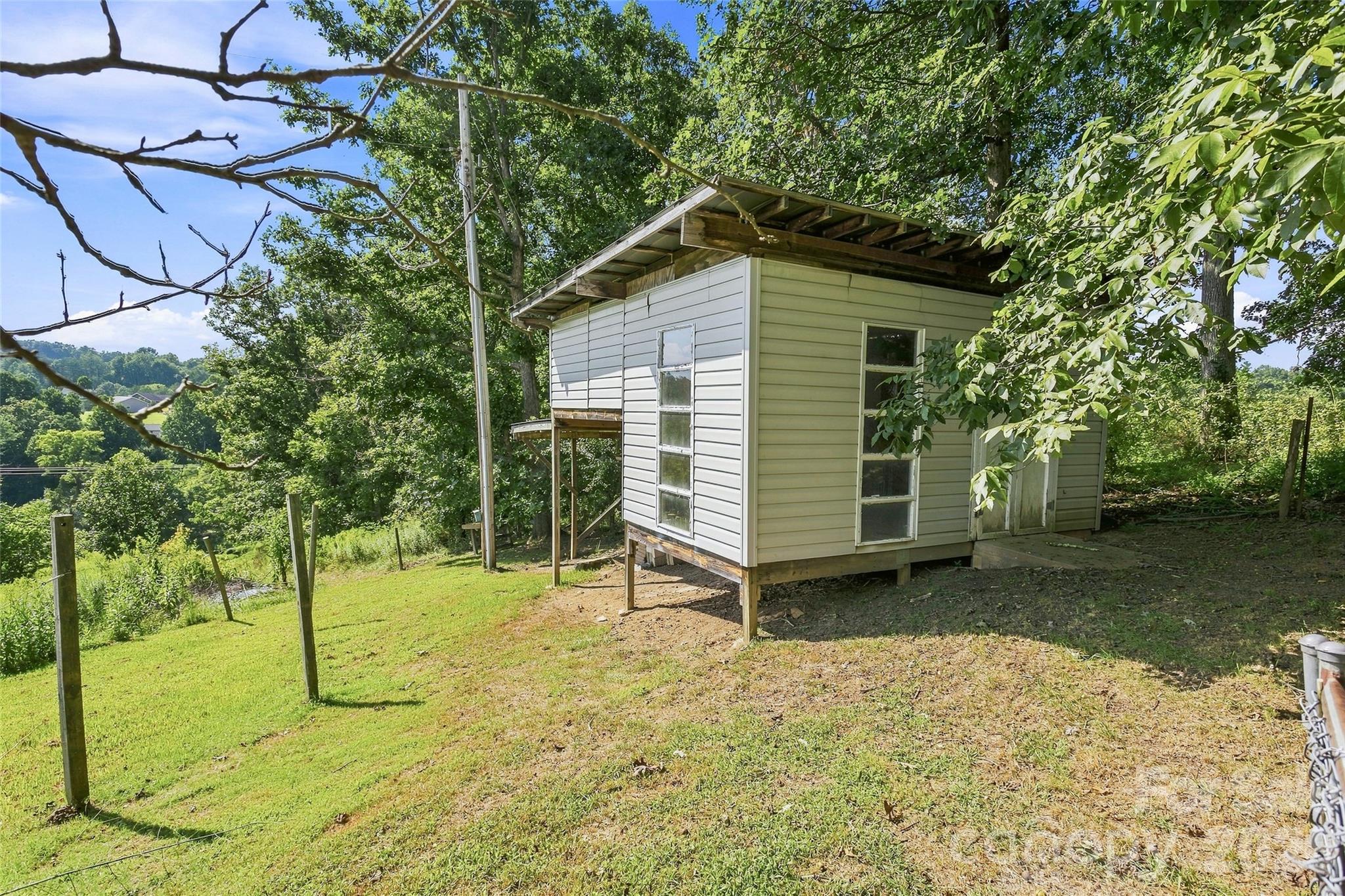 main property photo 39