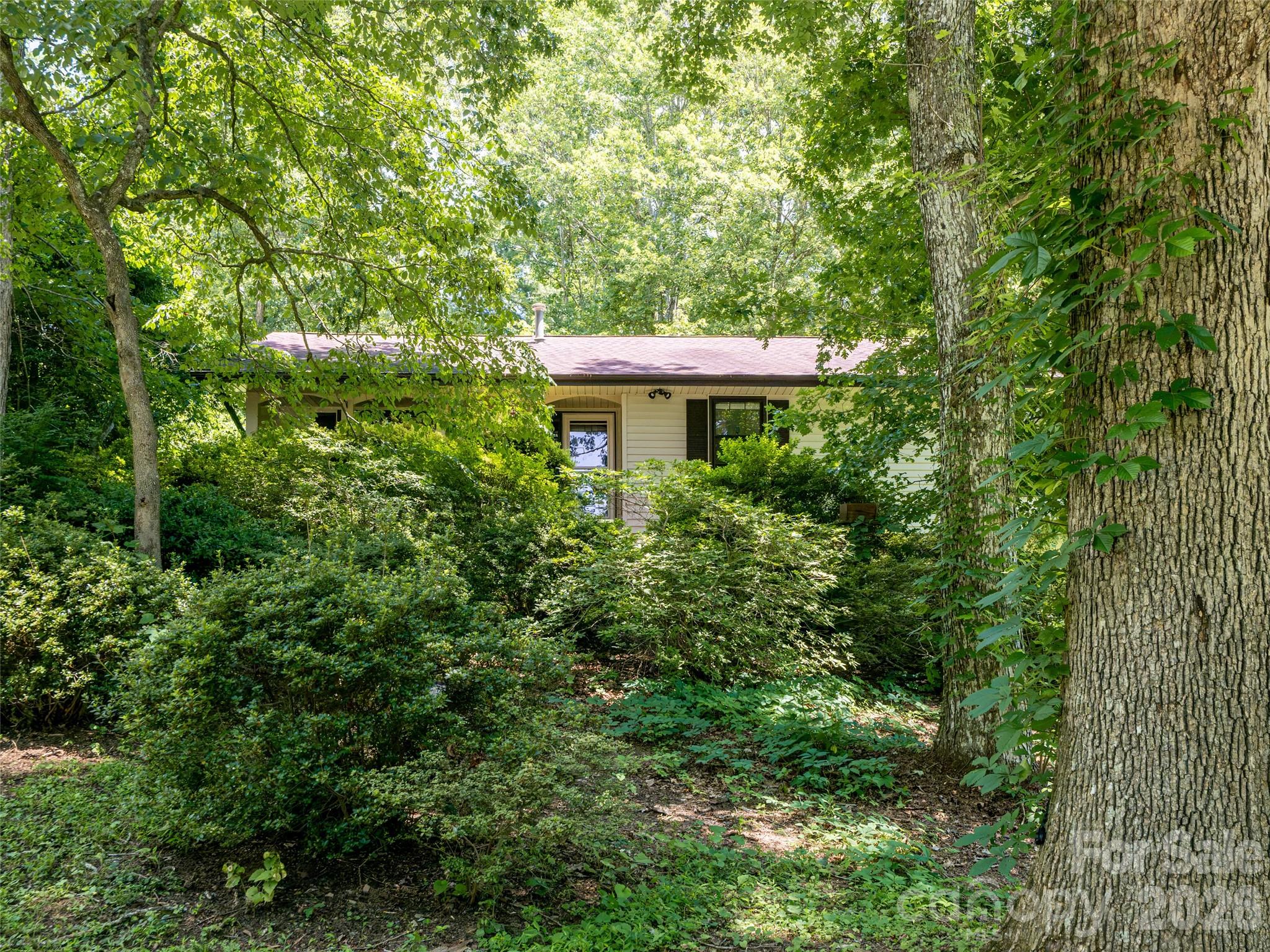 main property photo 39