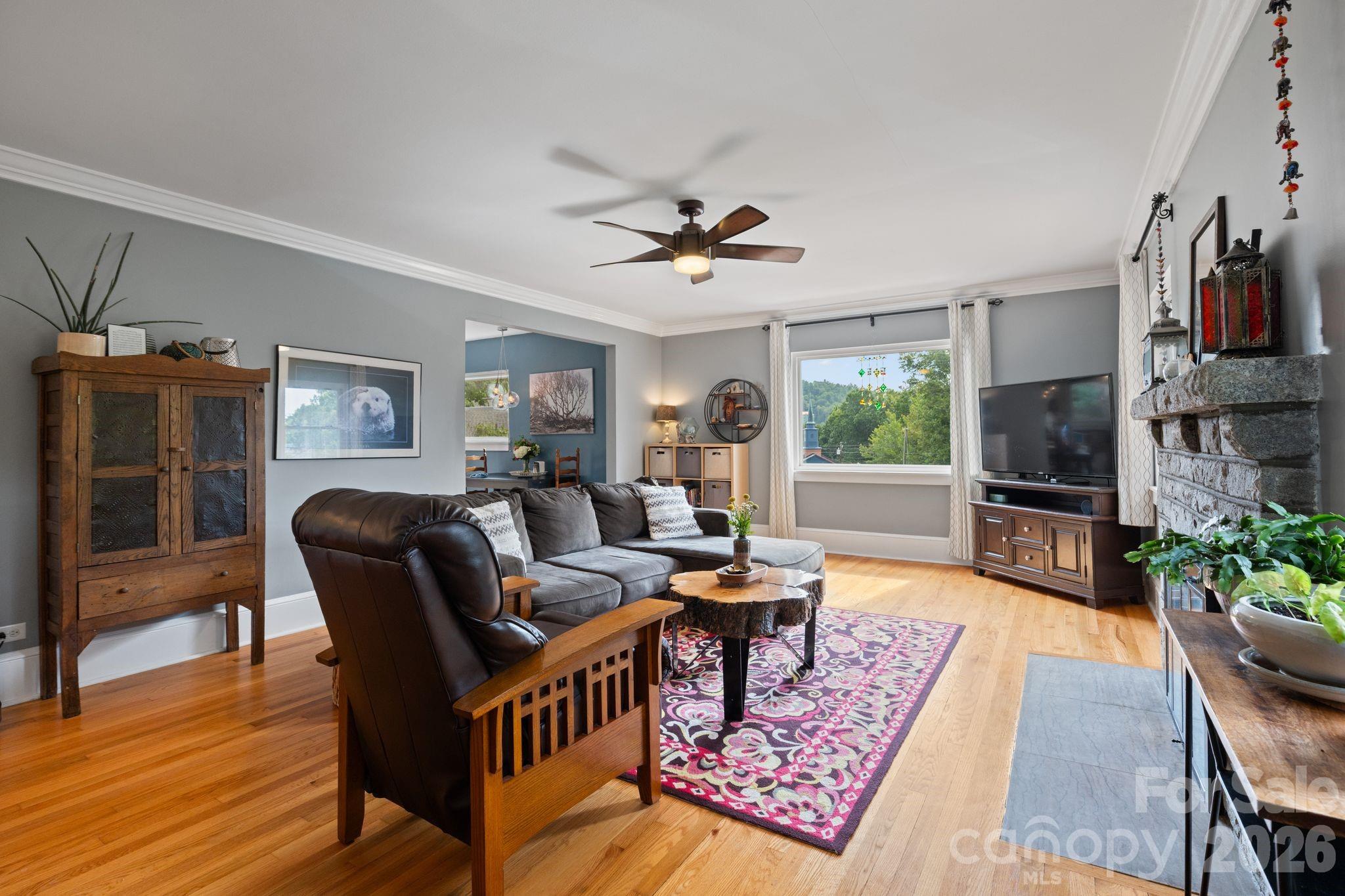 main property photo 12