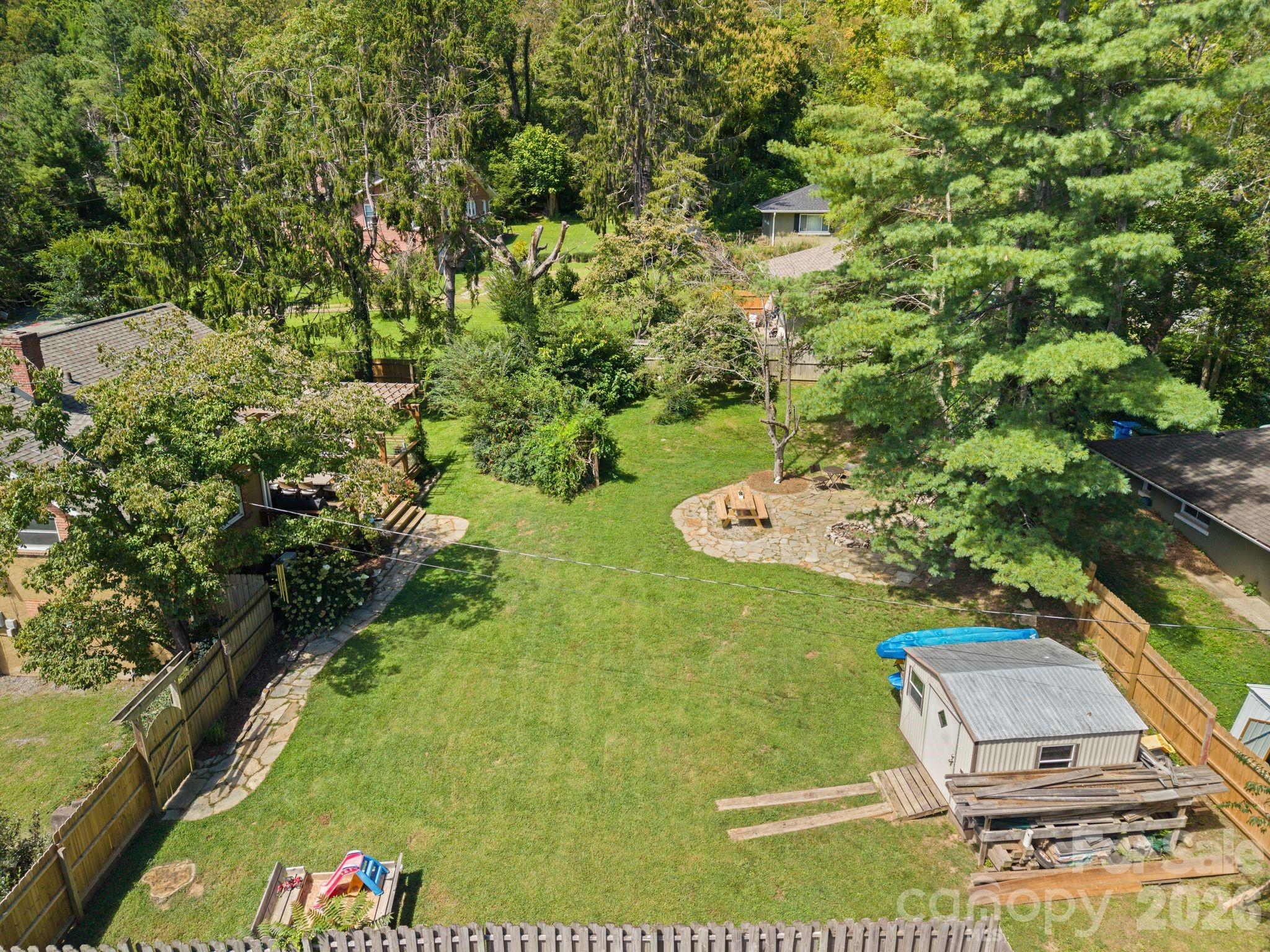 main property photo 35