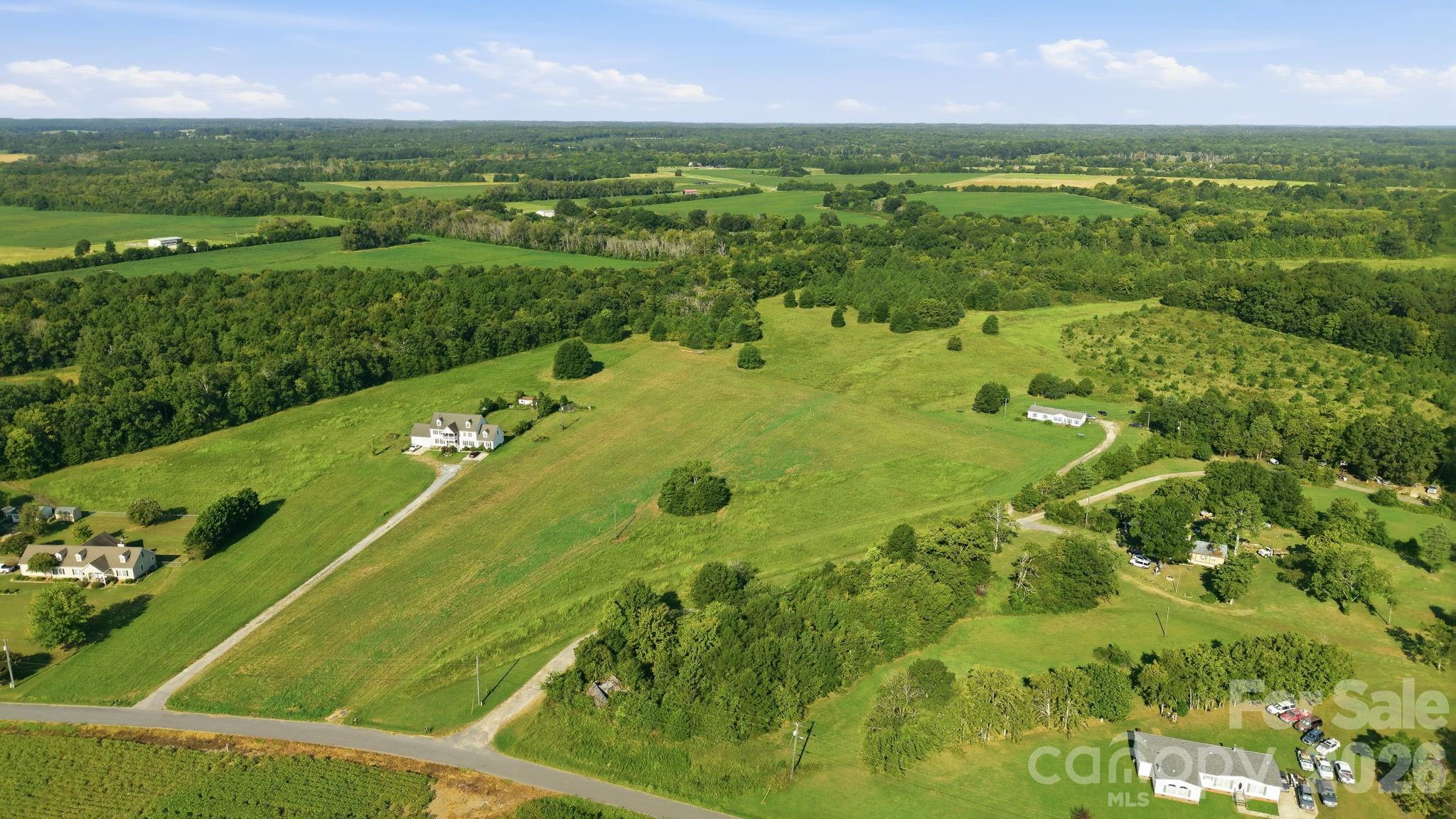 main property photo 16