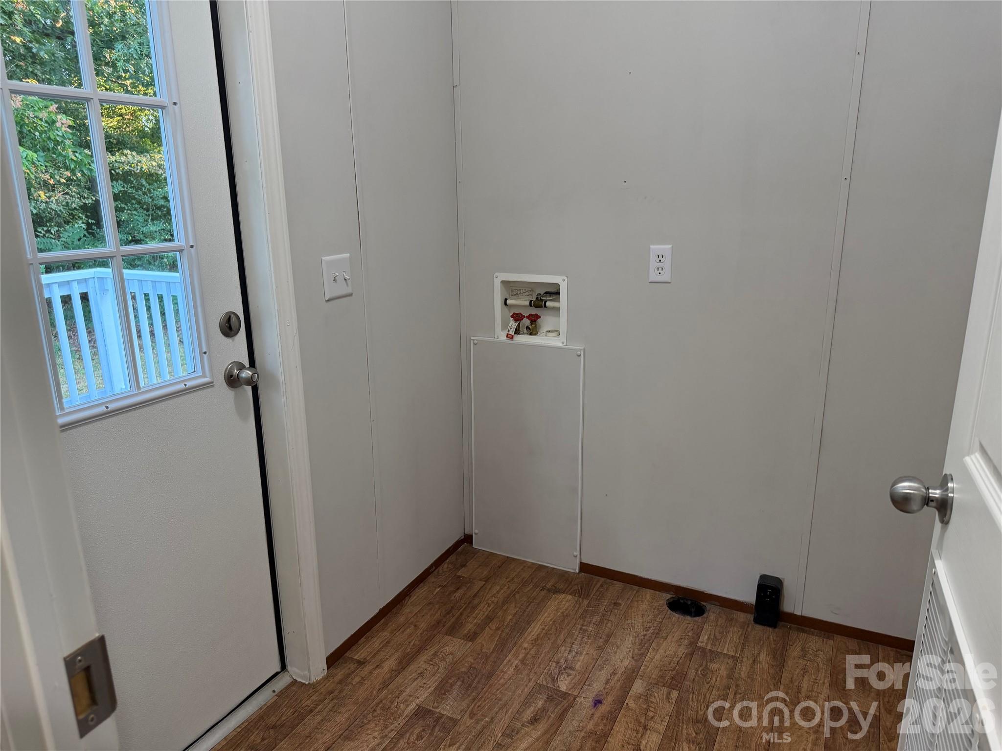 main property photo 8
