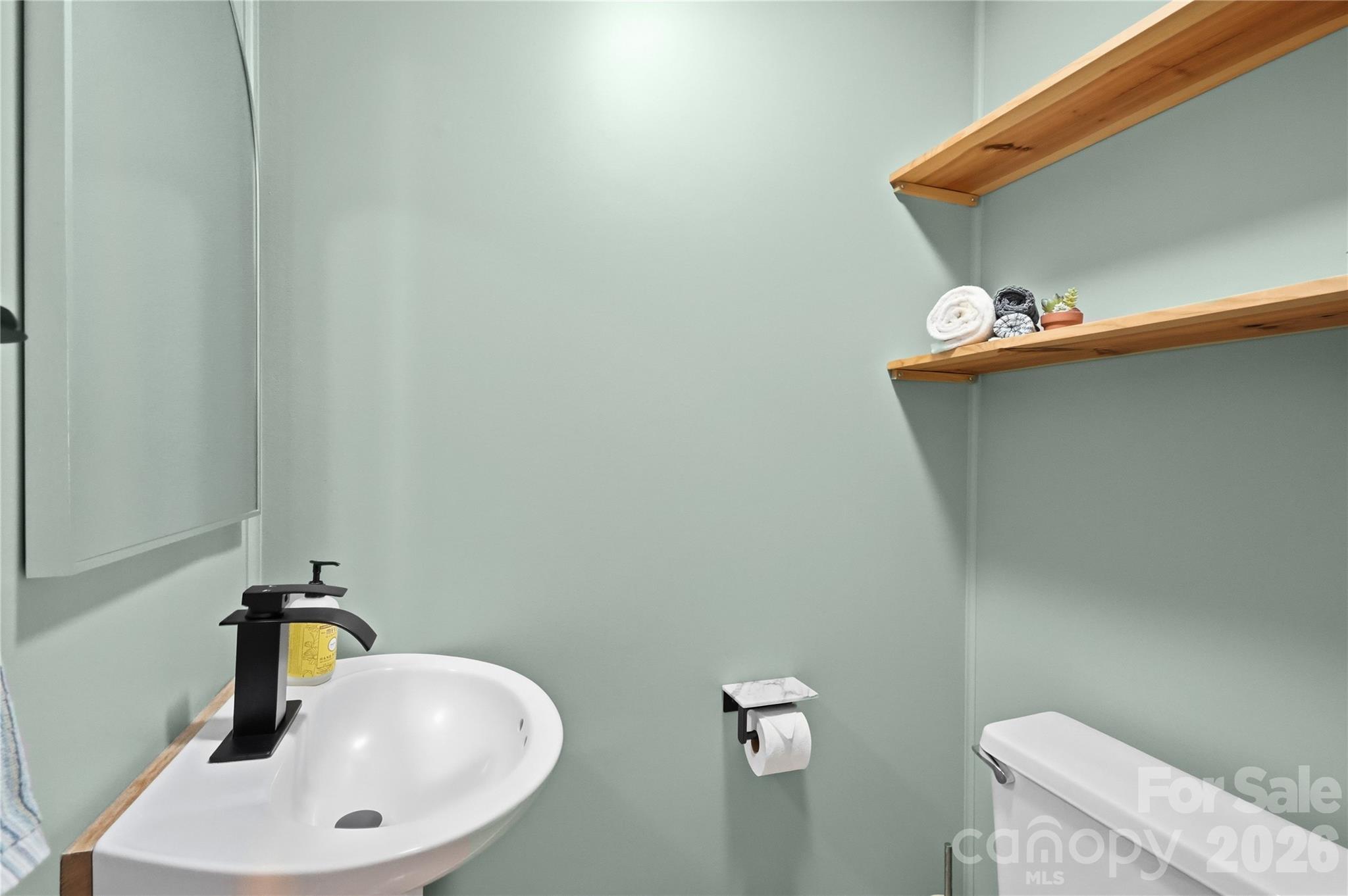 main property photo 19