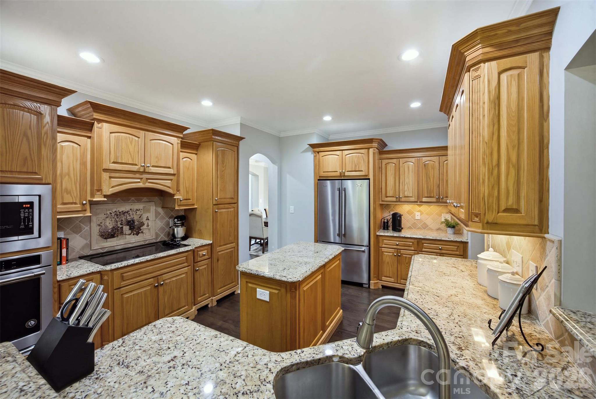 main property photo 19
