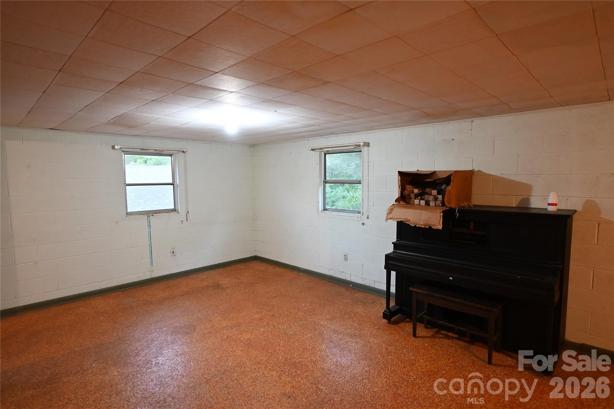 main property photo 33