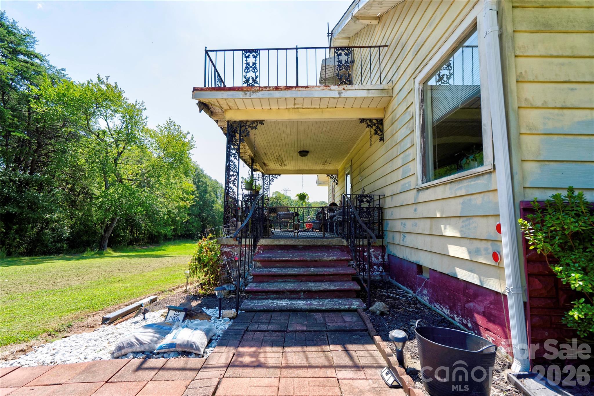 main property photo 20