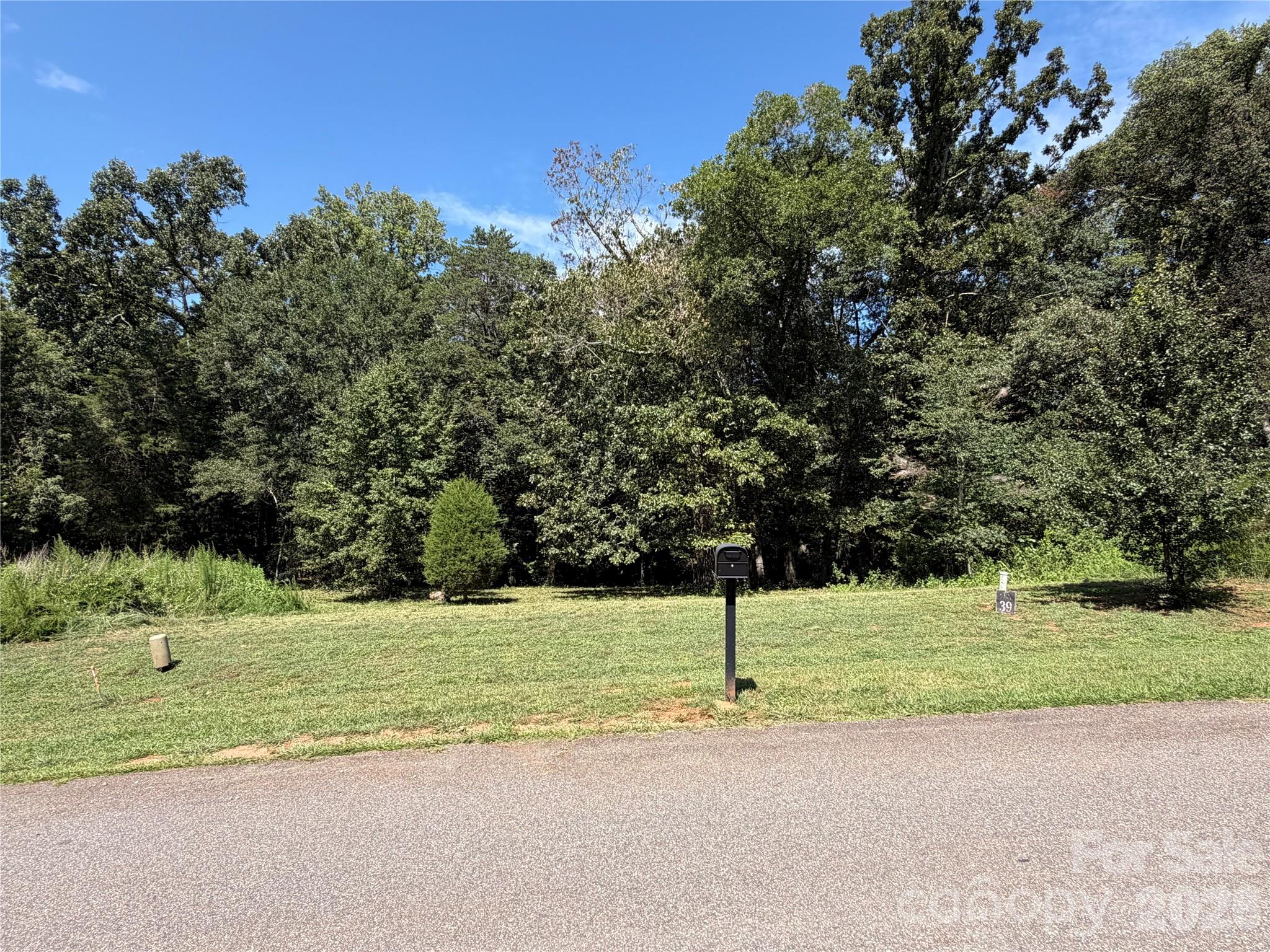 main property photo 14