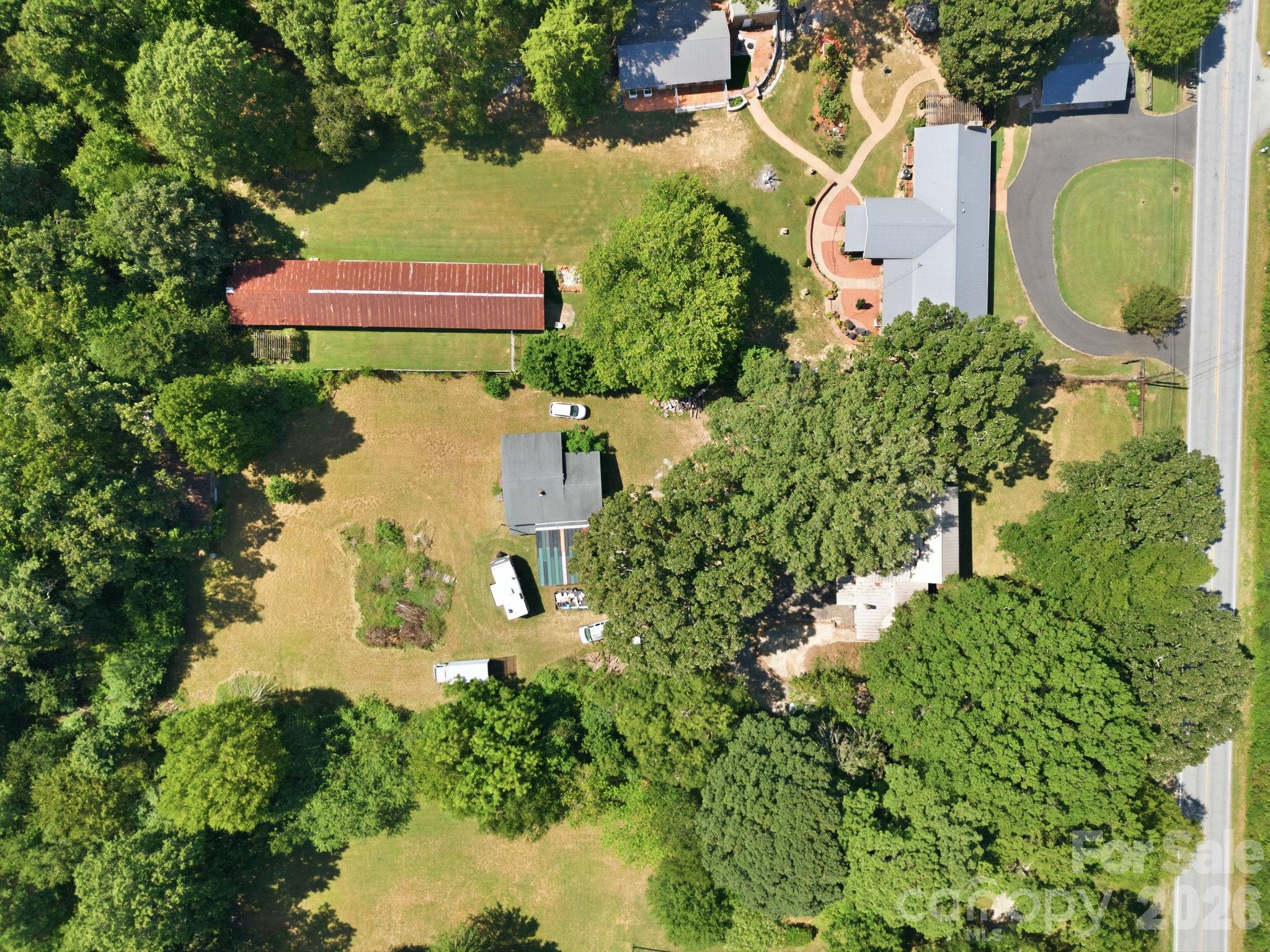 main property photo 33