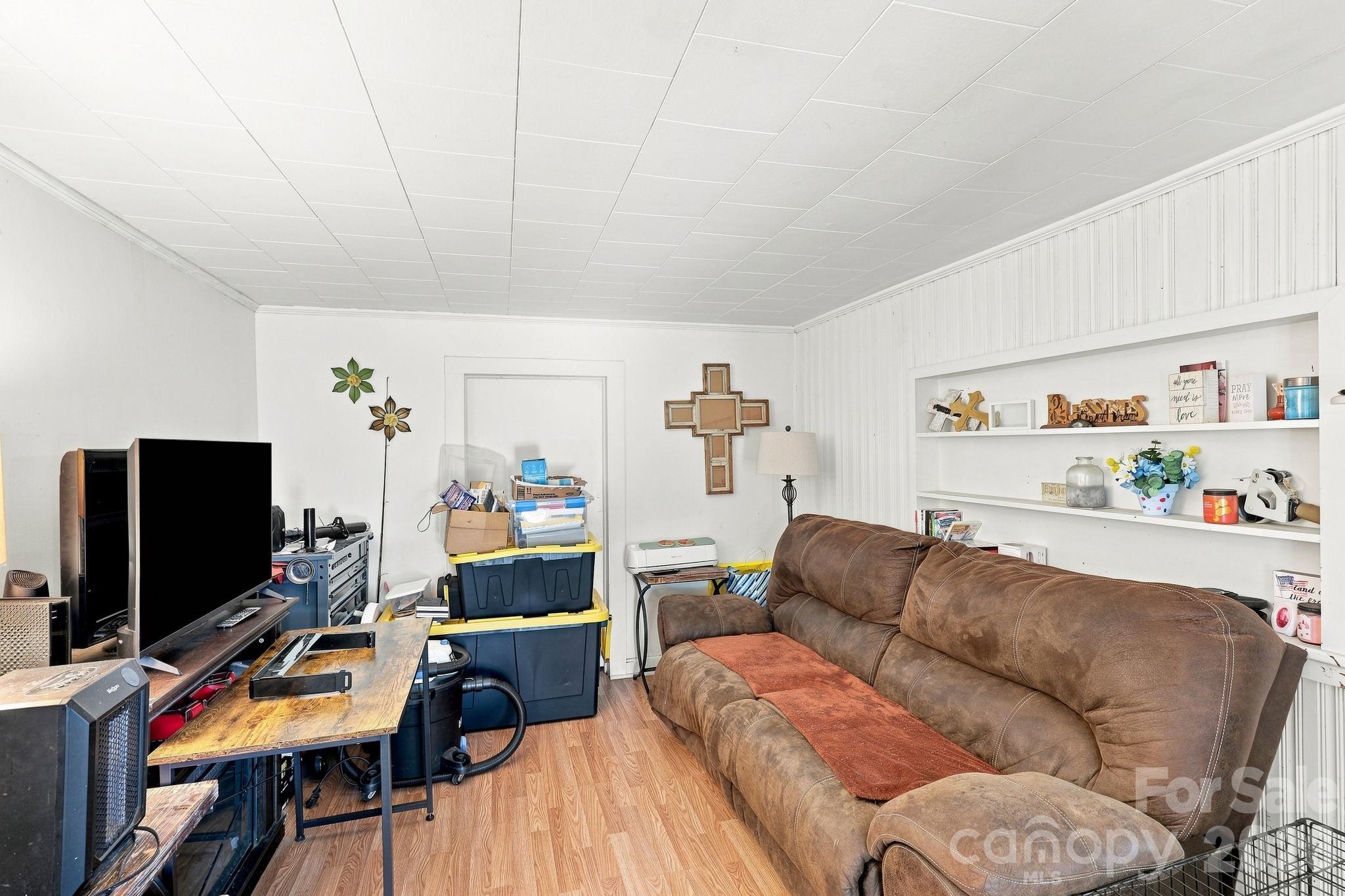 main property photo 36