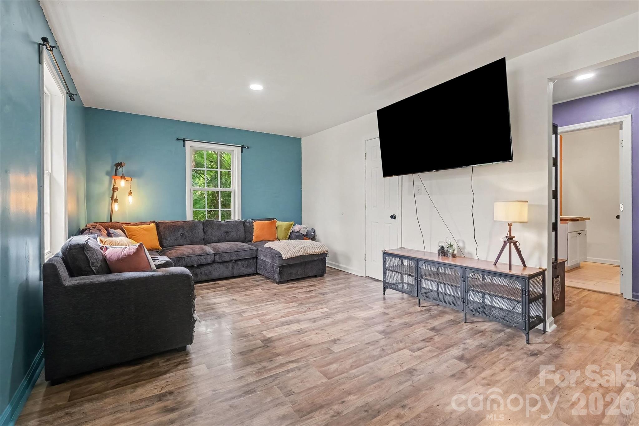 main property photo 2