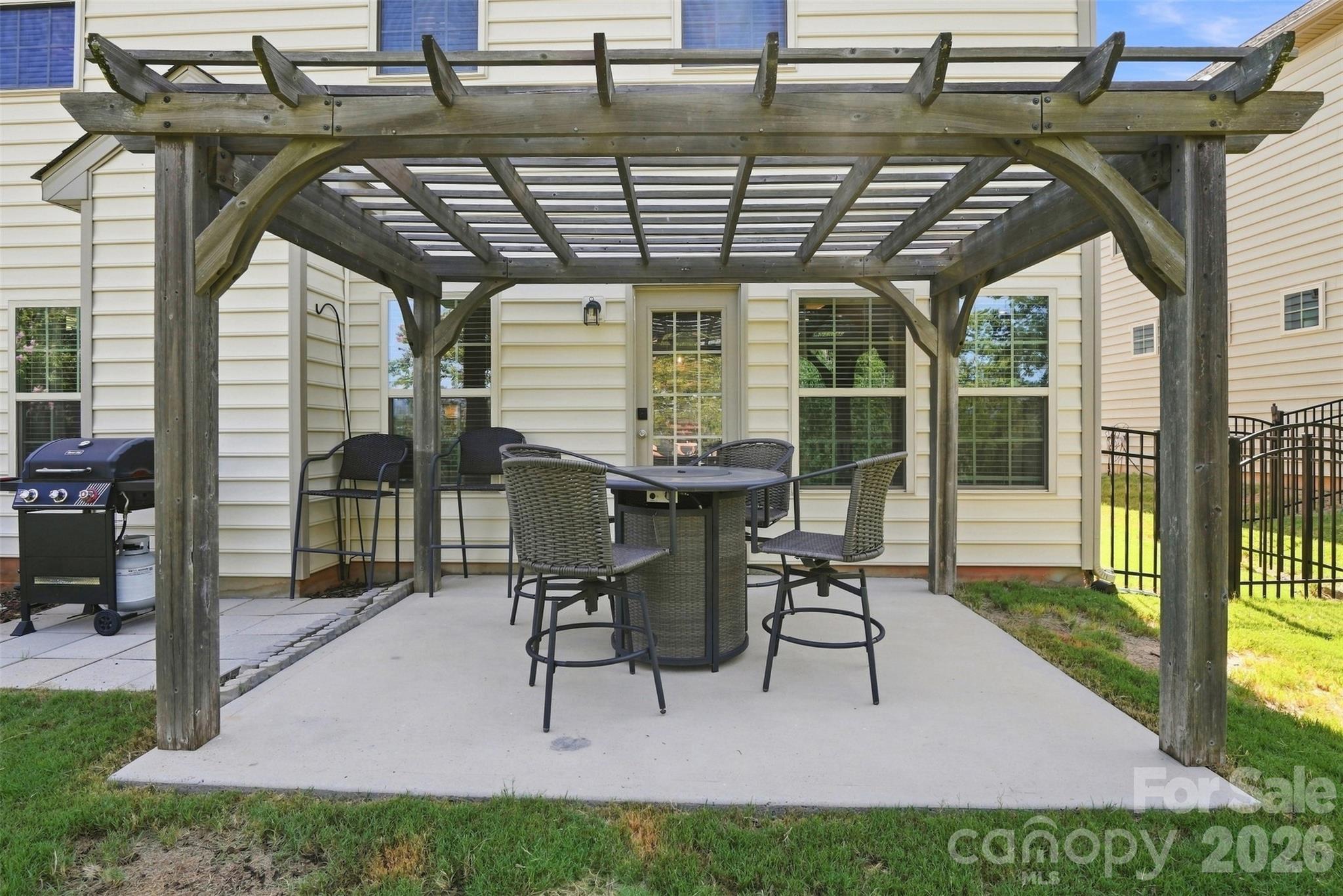 main property photo 41