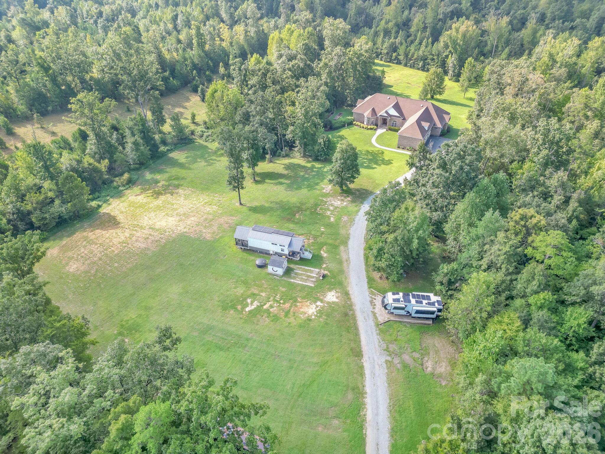 main property photo 40