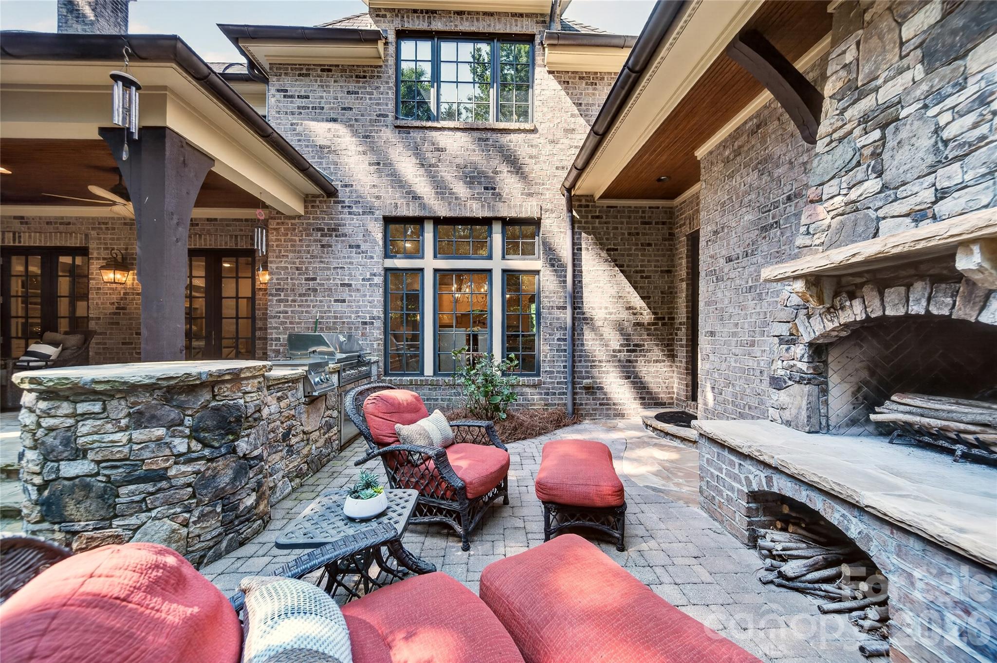 main property photo 40