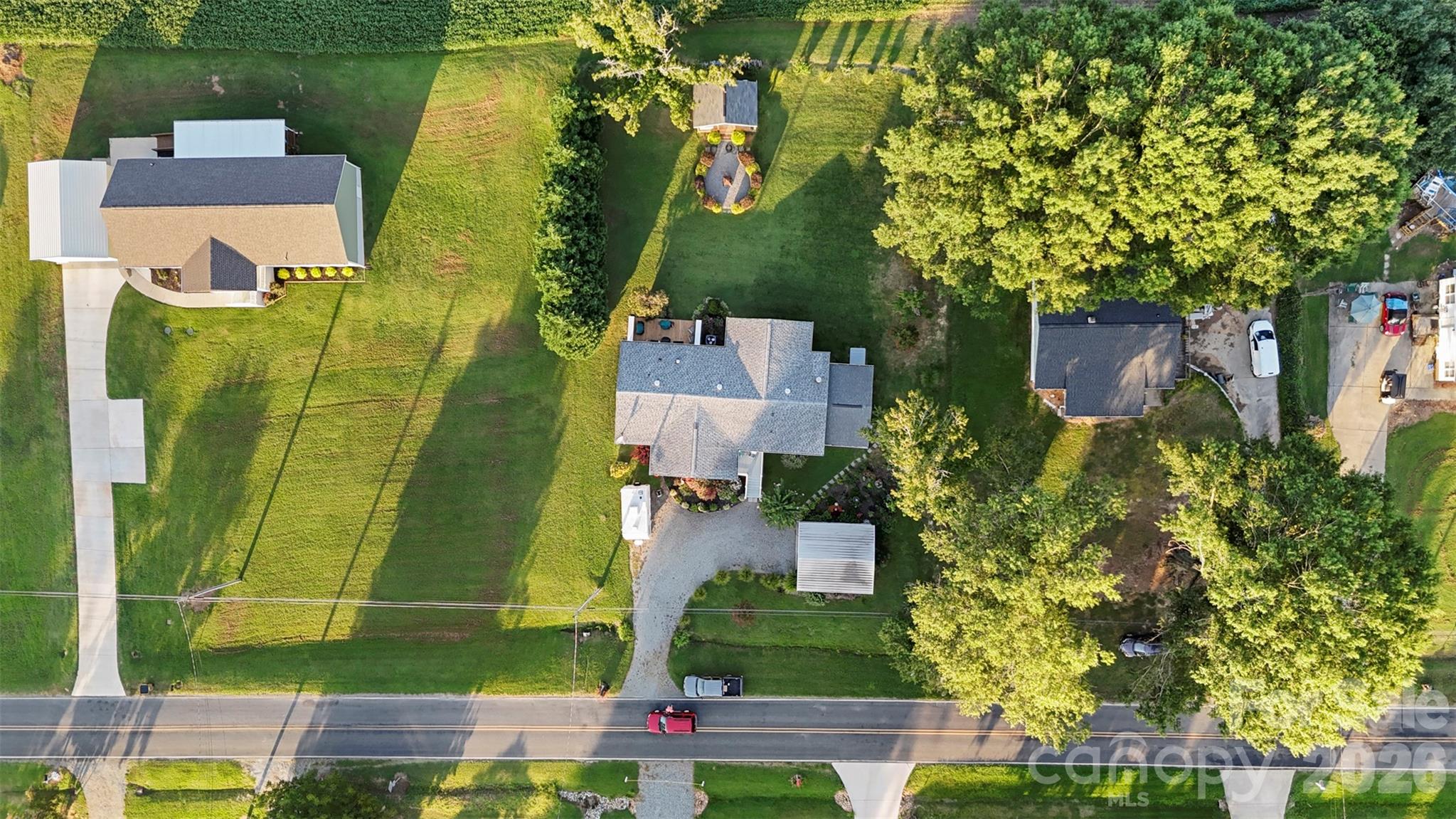 main property photo 41