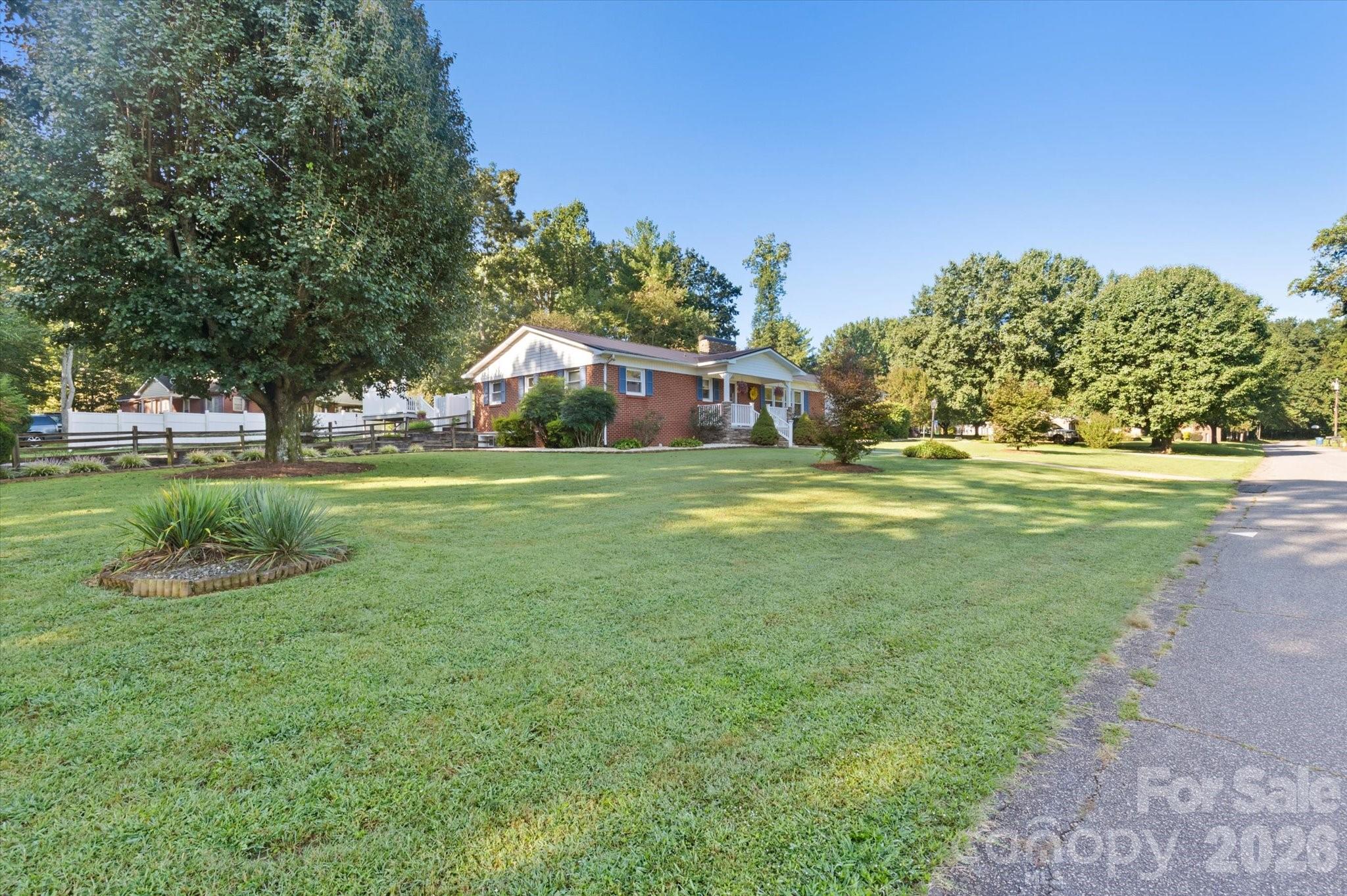 main property photo 37