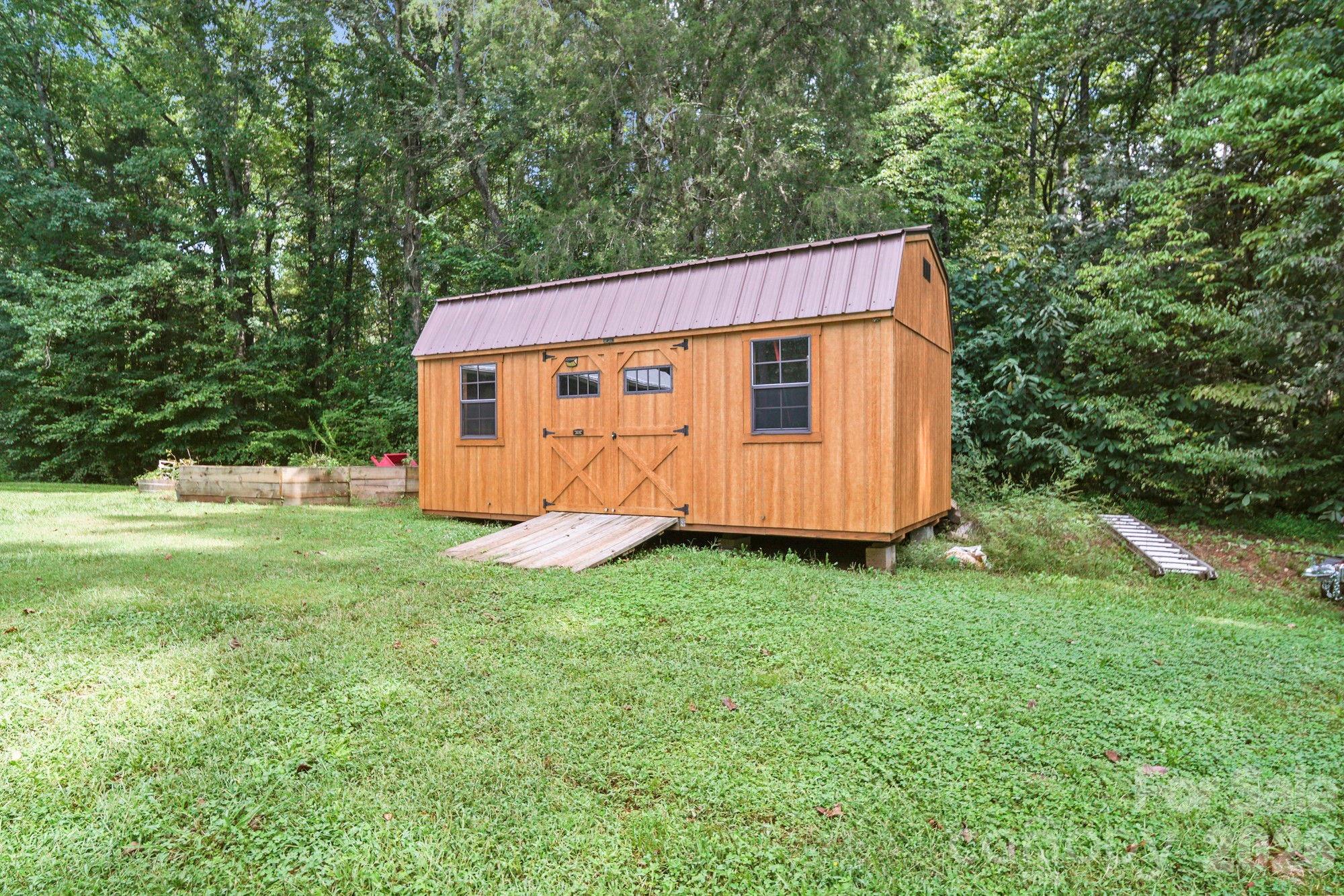 main property photo 33