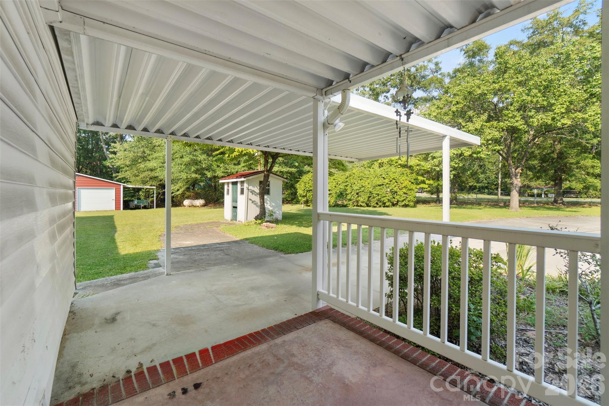 main property photo 4