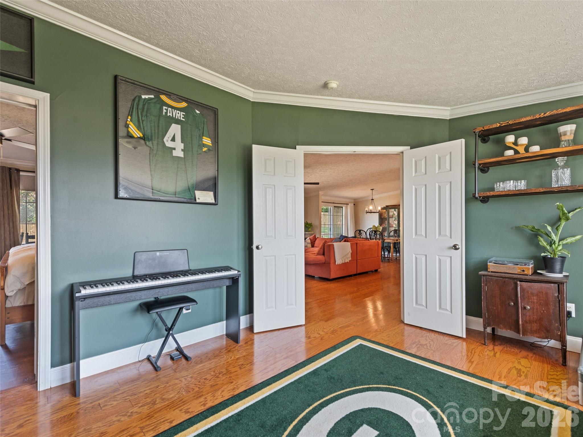main property photo 27