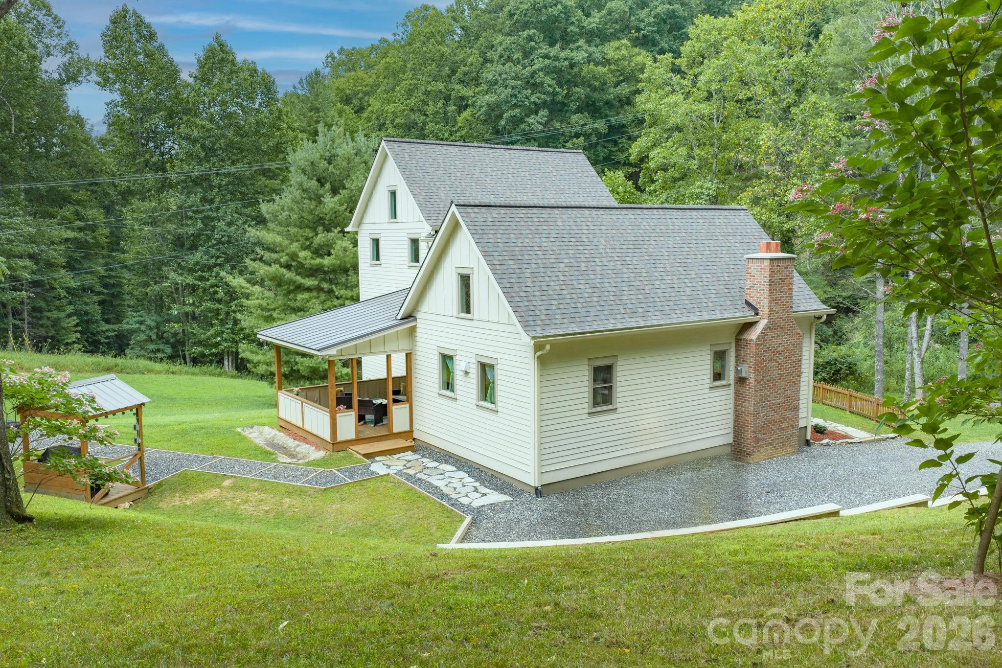 main property photo 15