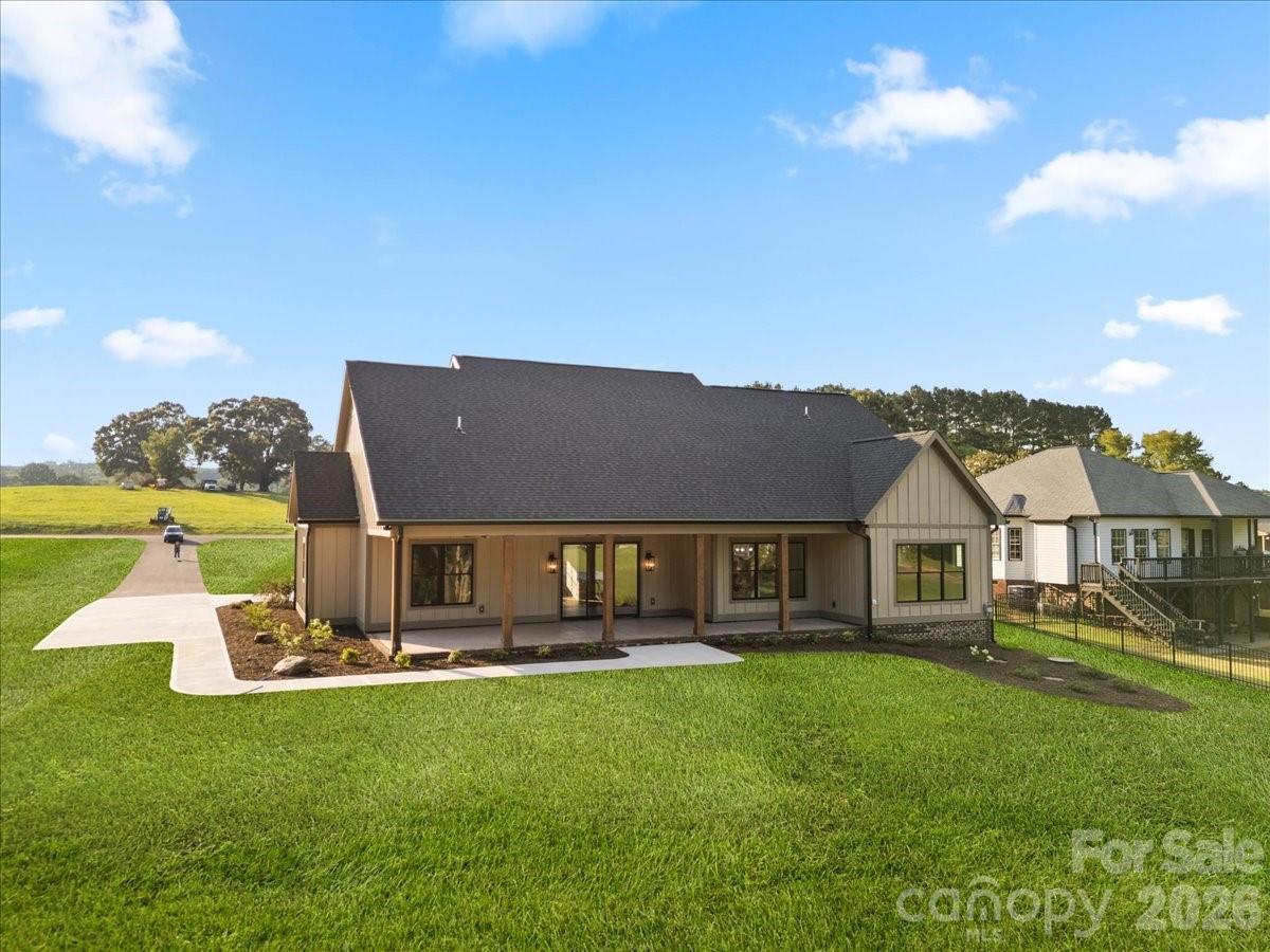 main property photo 40