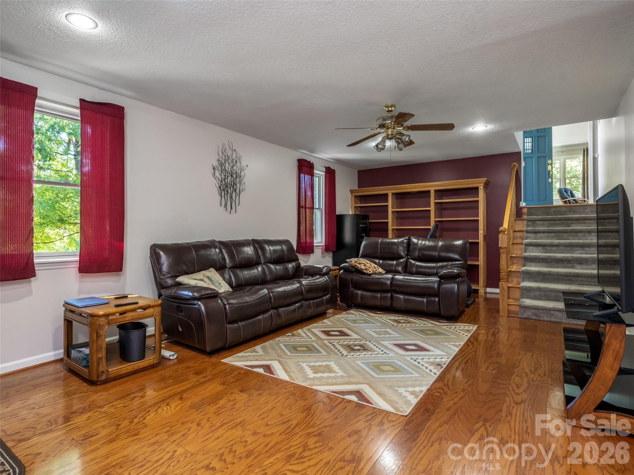 main property photo 19