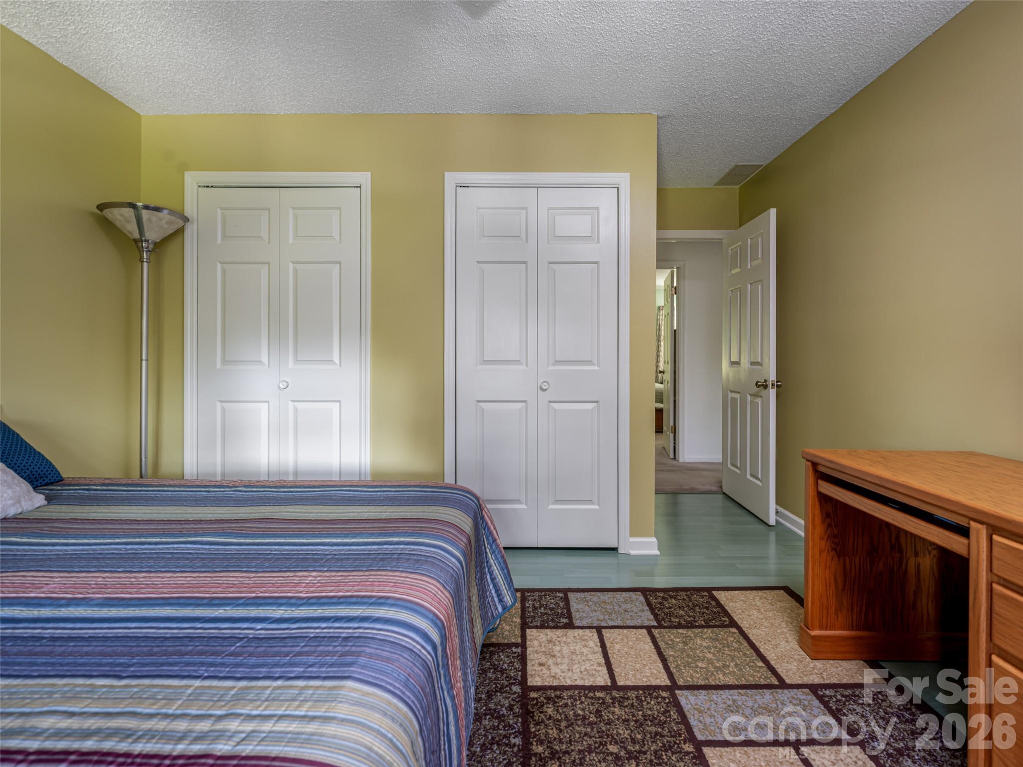 main property photo 28