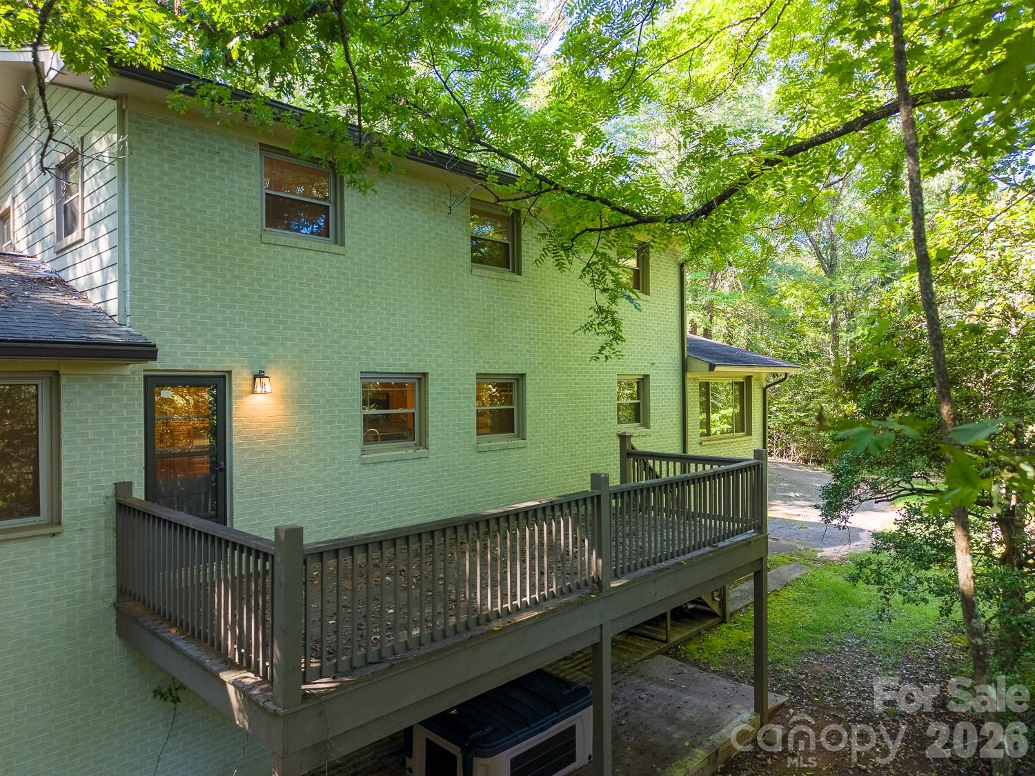 main property photo 41