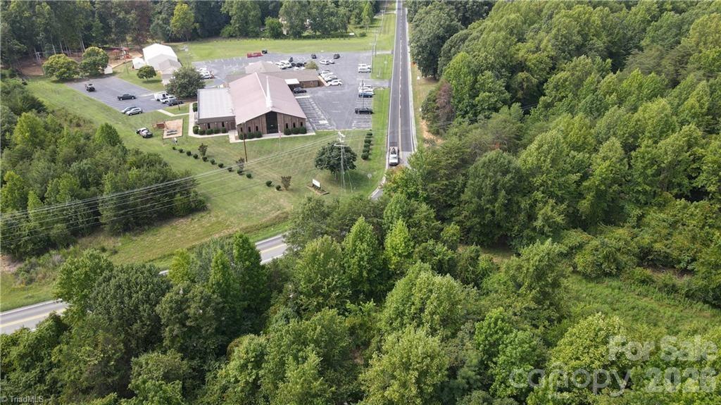 main property photo 10