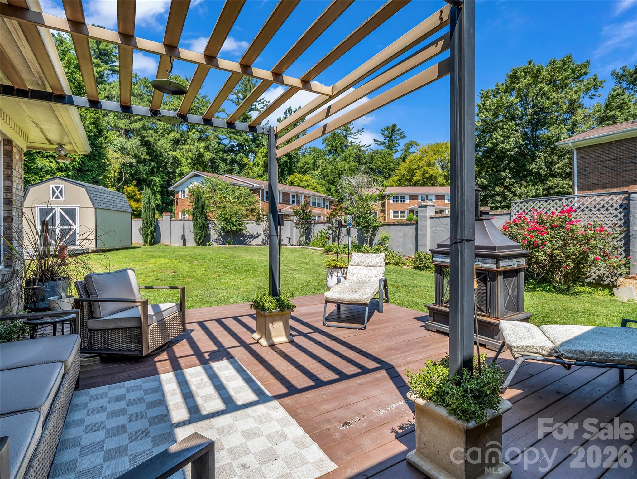main property photo 33