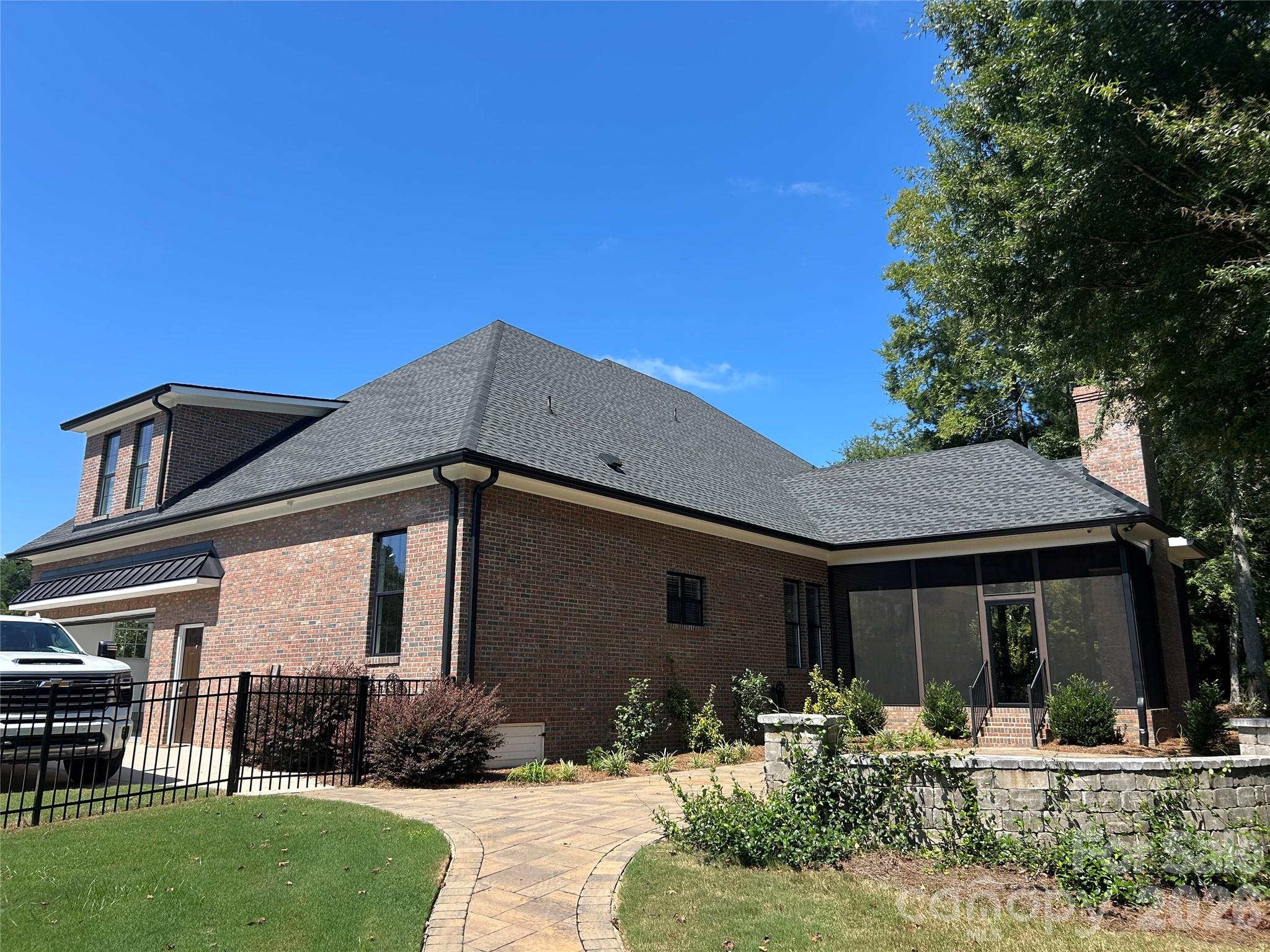main property photo 37