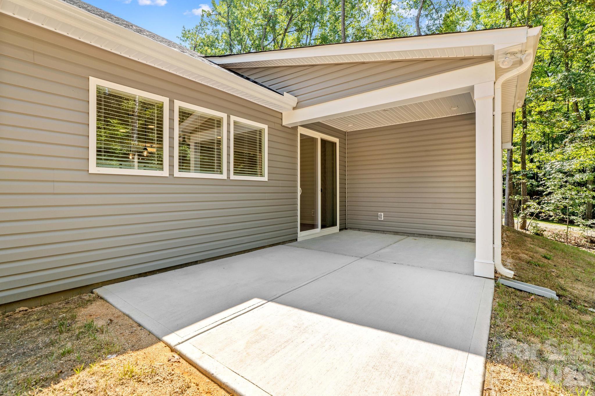 main property photo 41