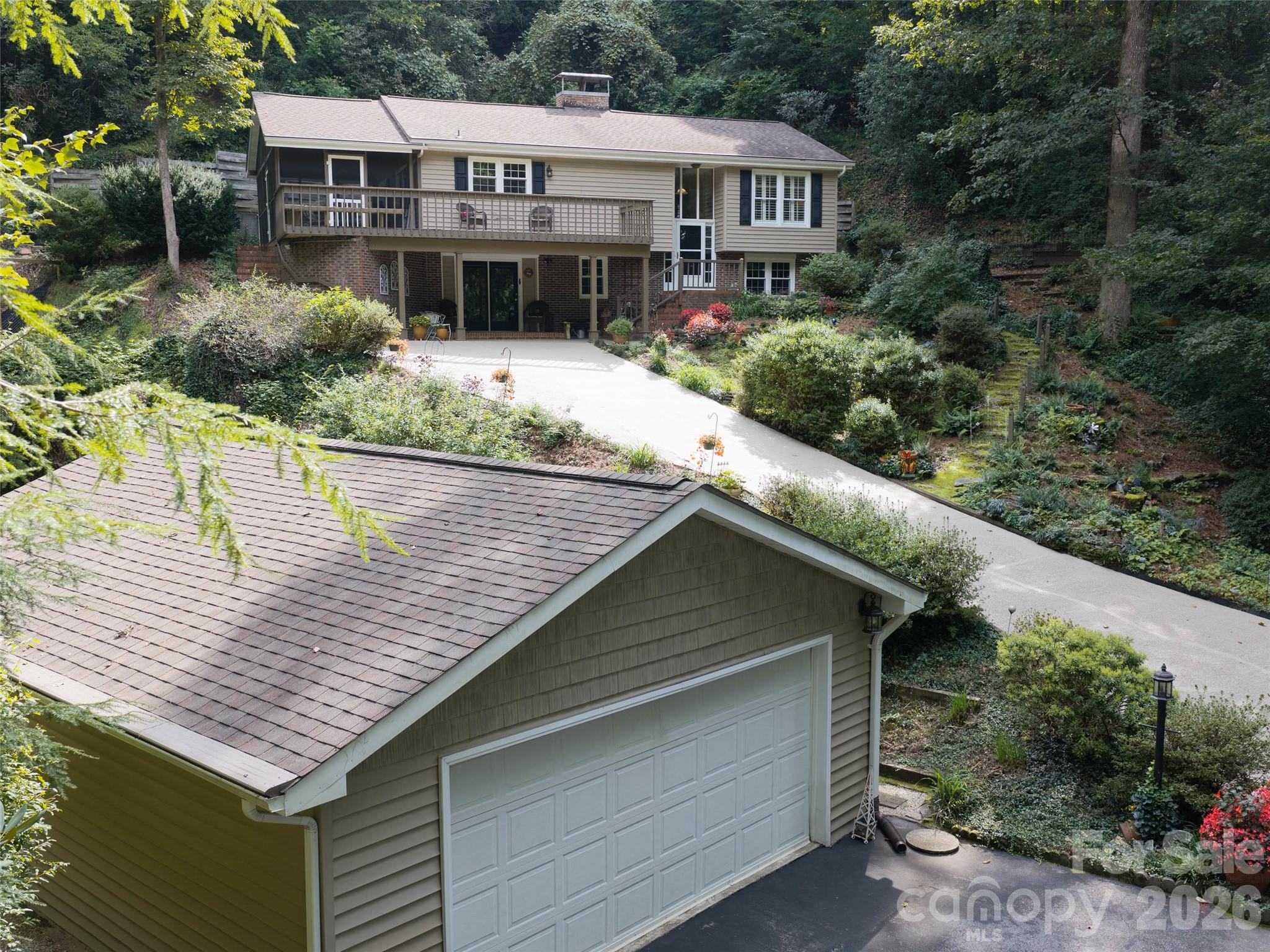 main property photo 30