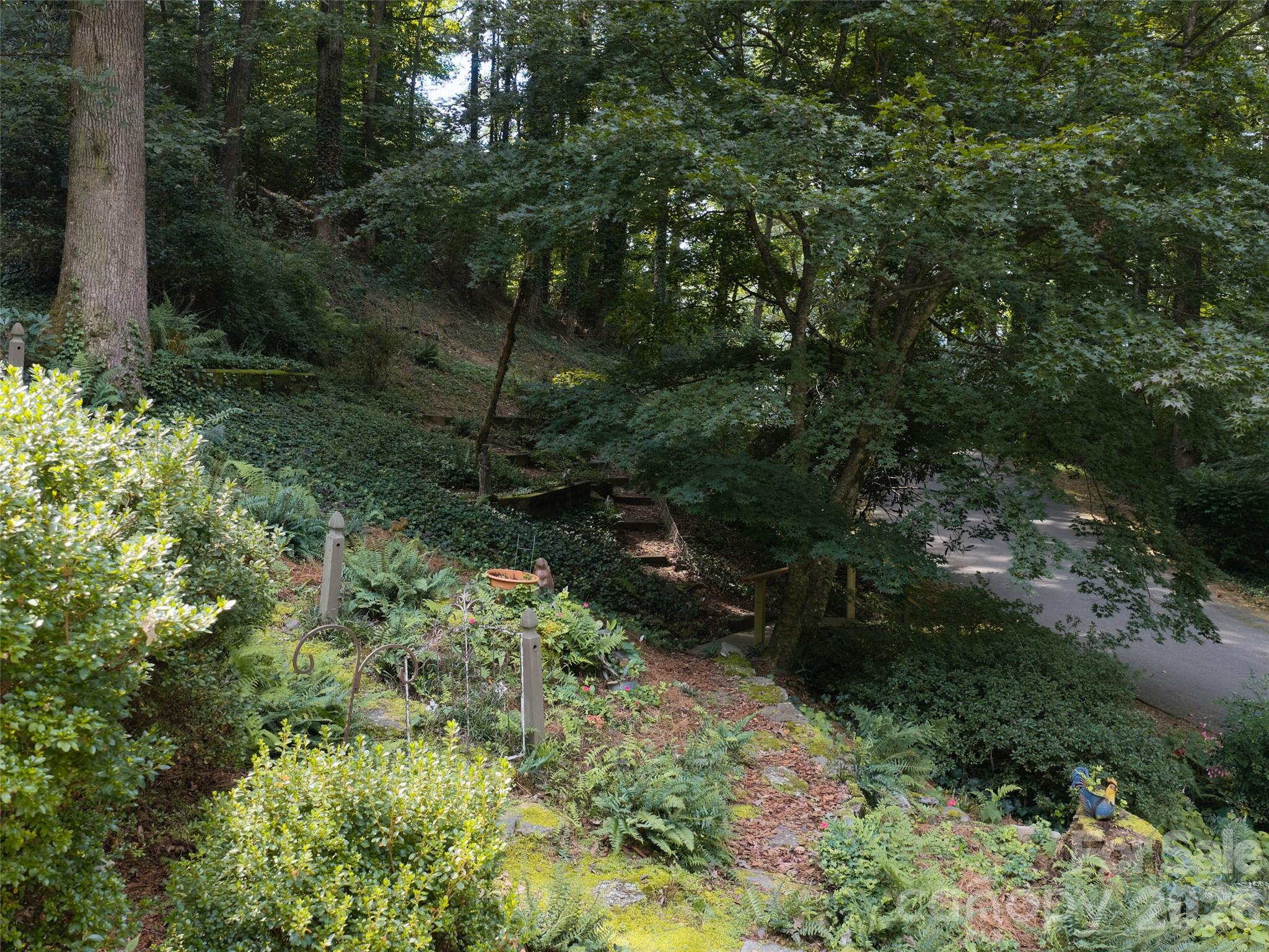 main property photo 32