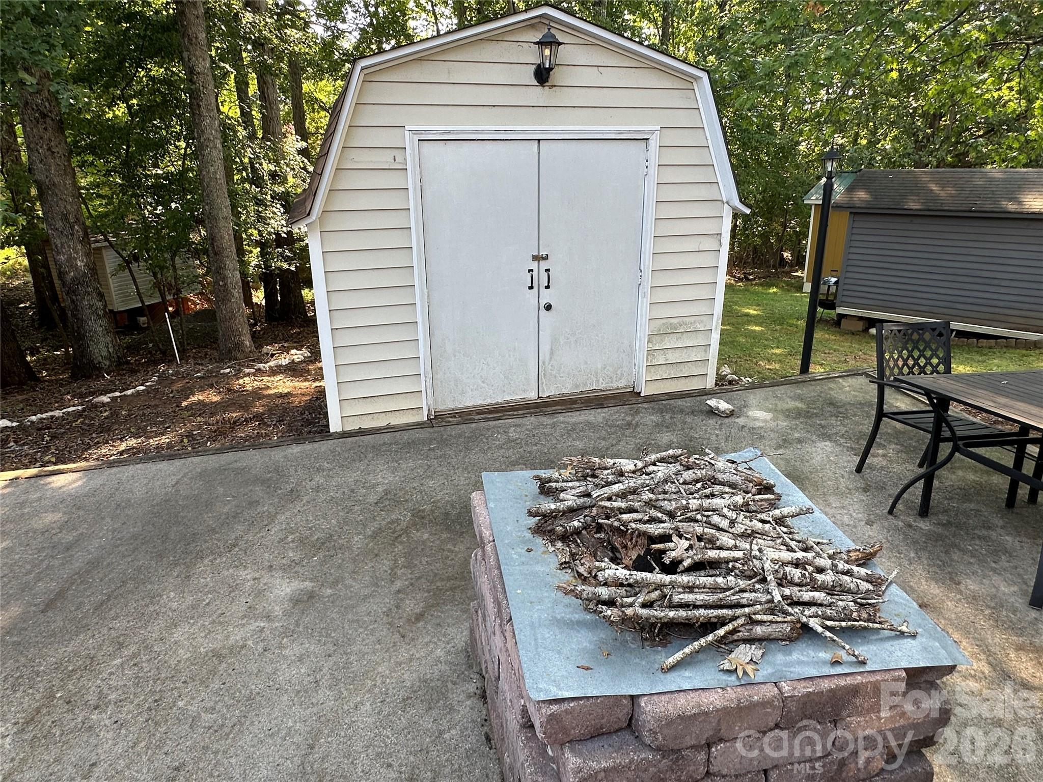 main property photo 29