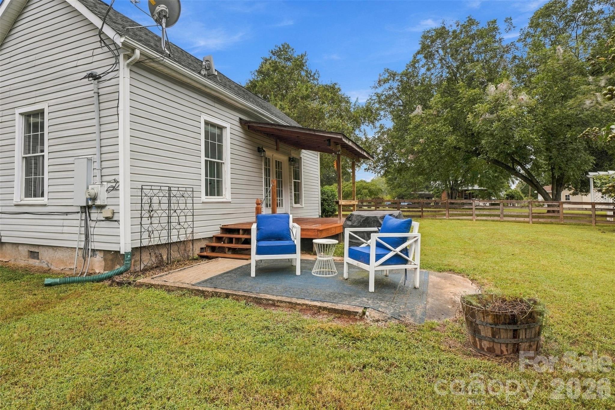 main property photo 32
