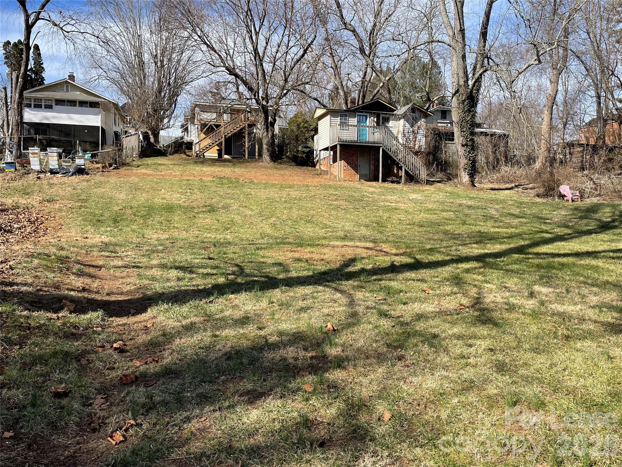 main property photo 18