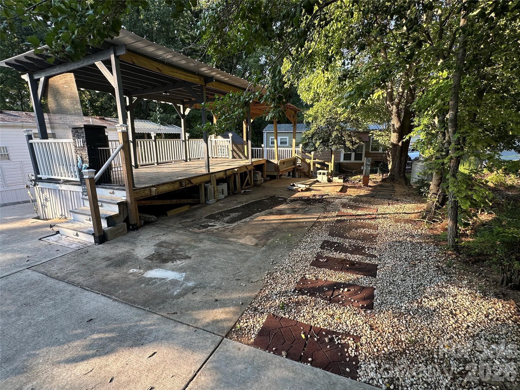 main property photo 10