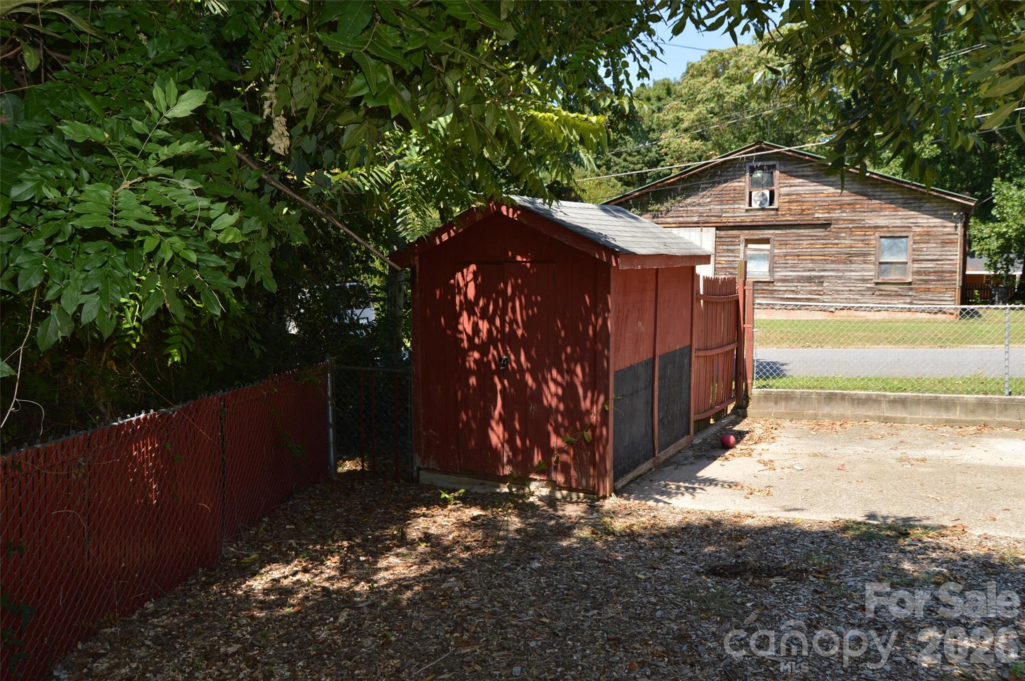 main property photo 7