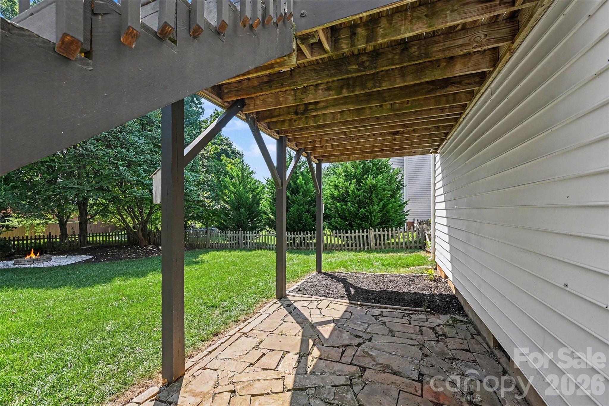 main property photo 27