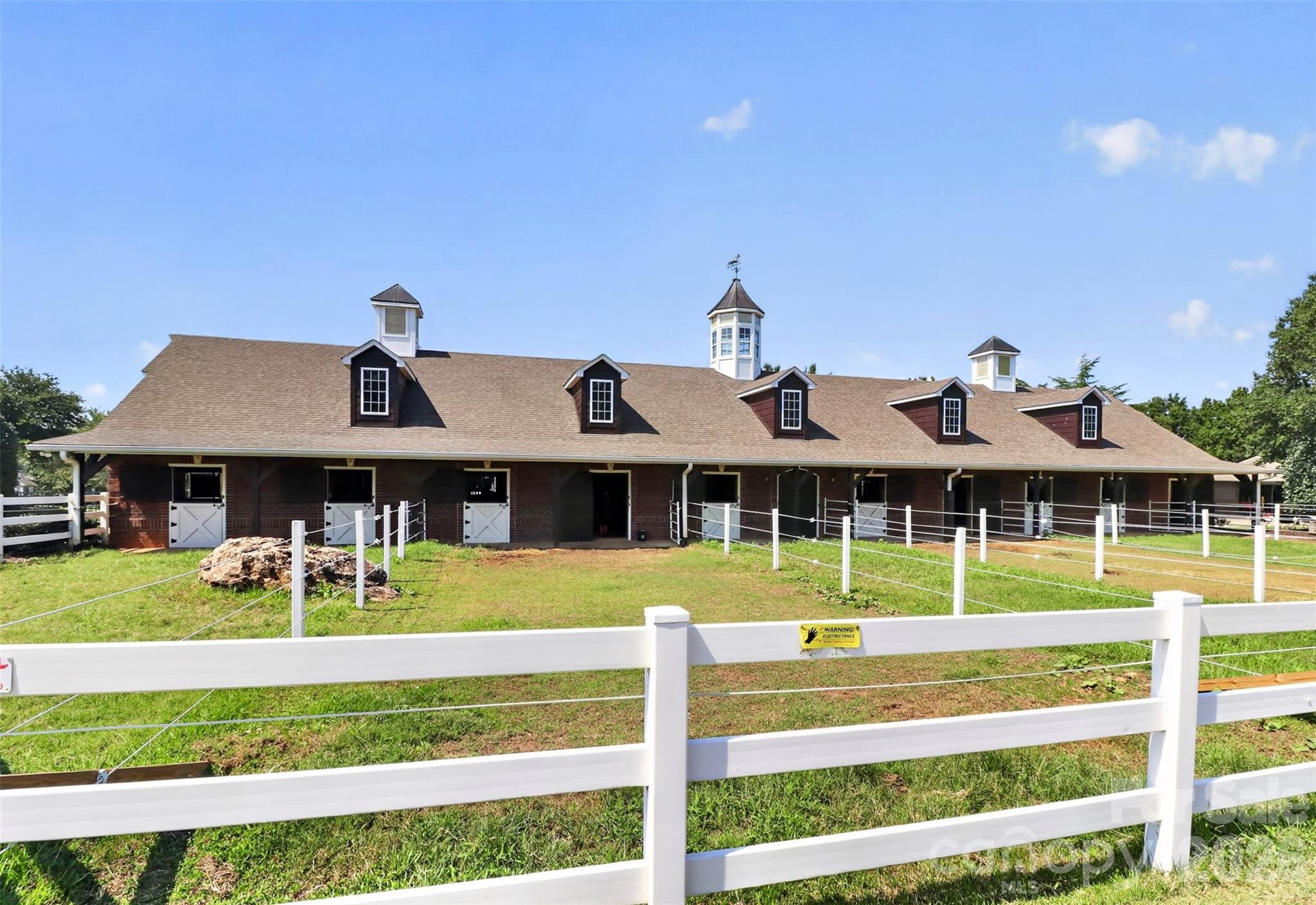 main property photo 25