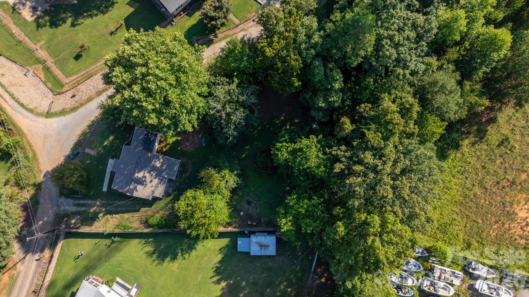 main property photo 40