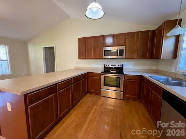 main property photo 8