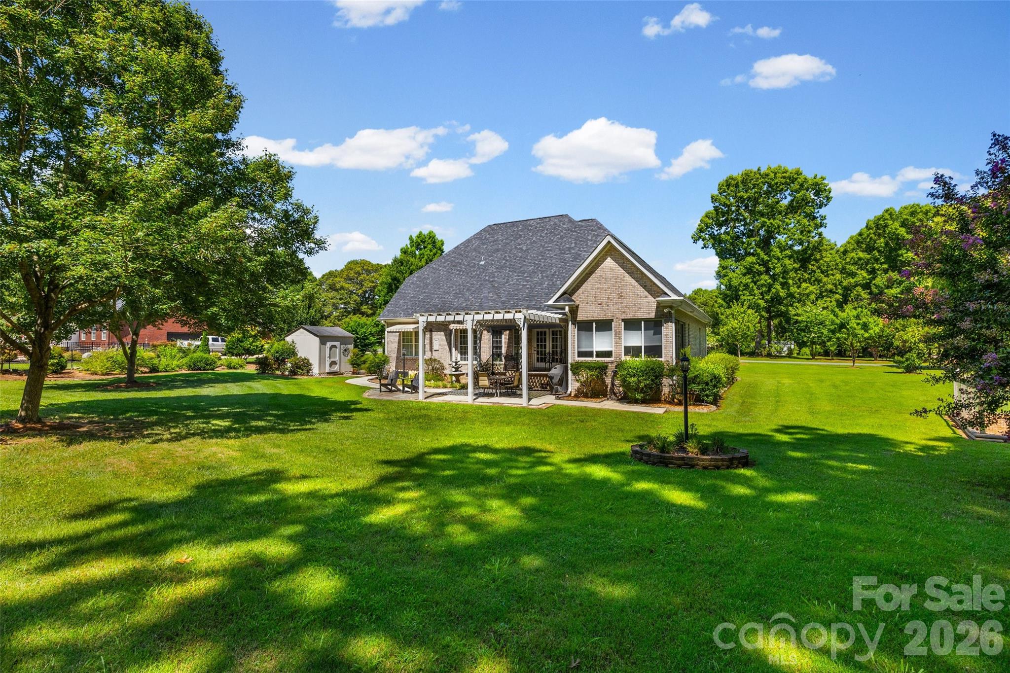 main property photo 10