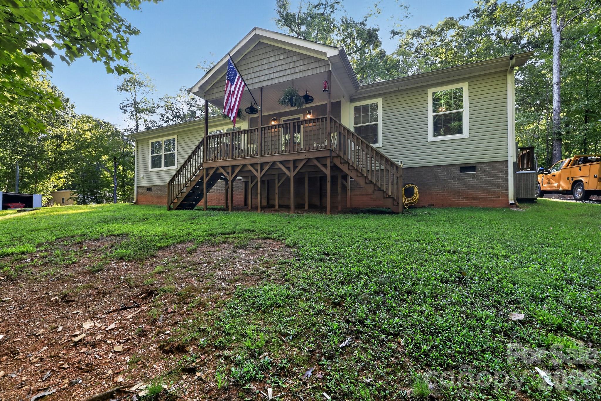 main property photo 37