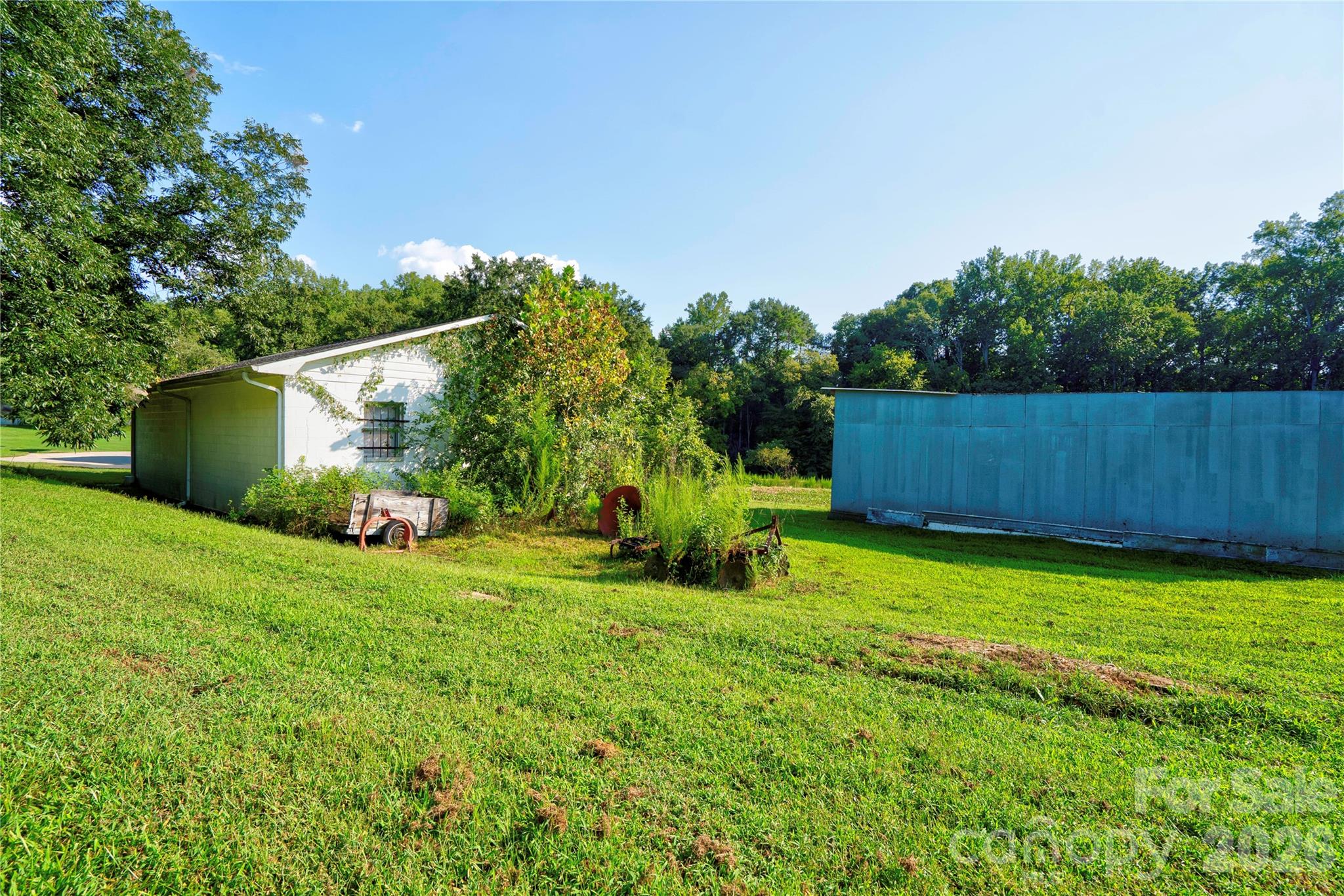 main property photo 41