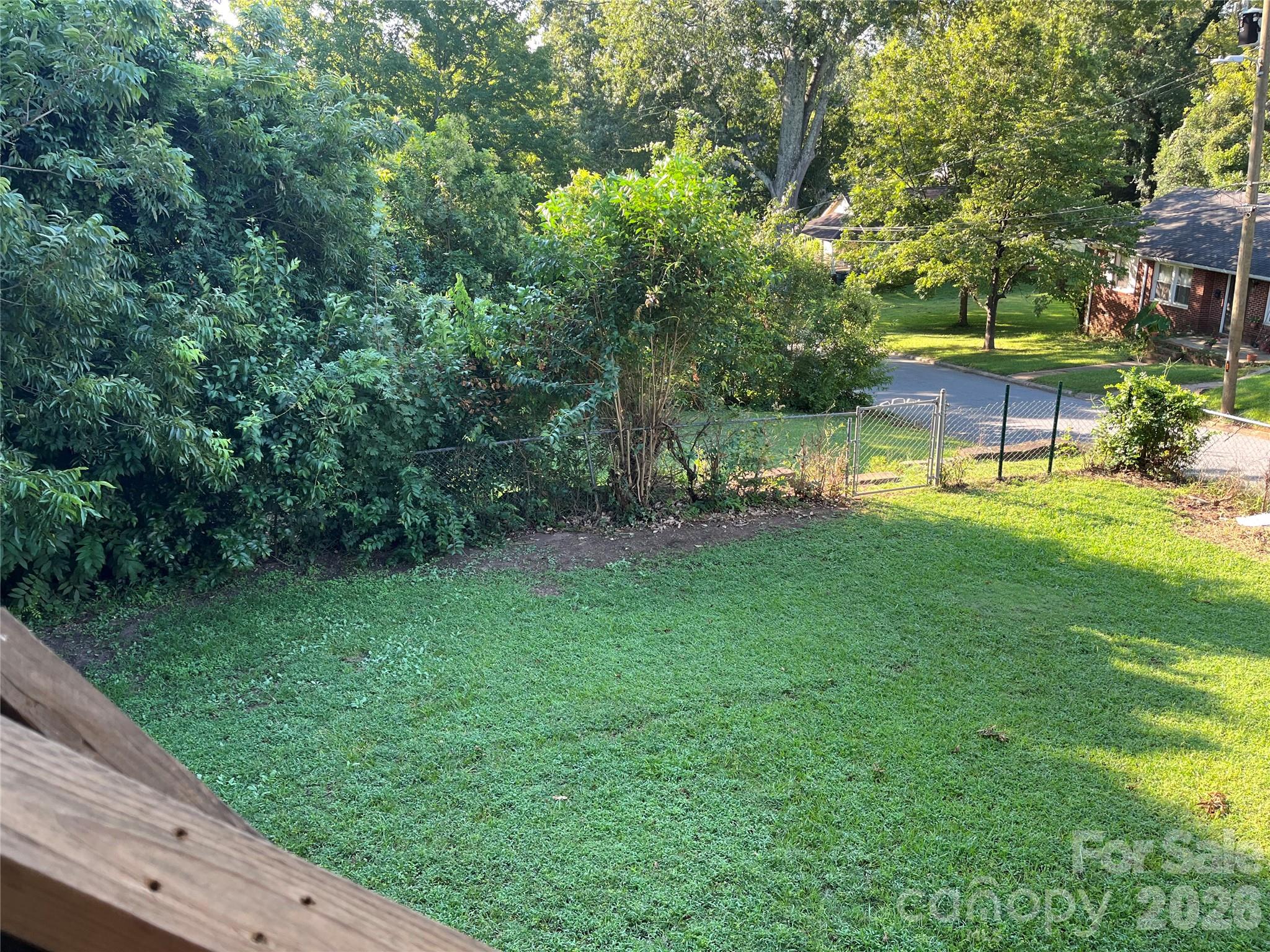 main property photo 16
